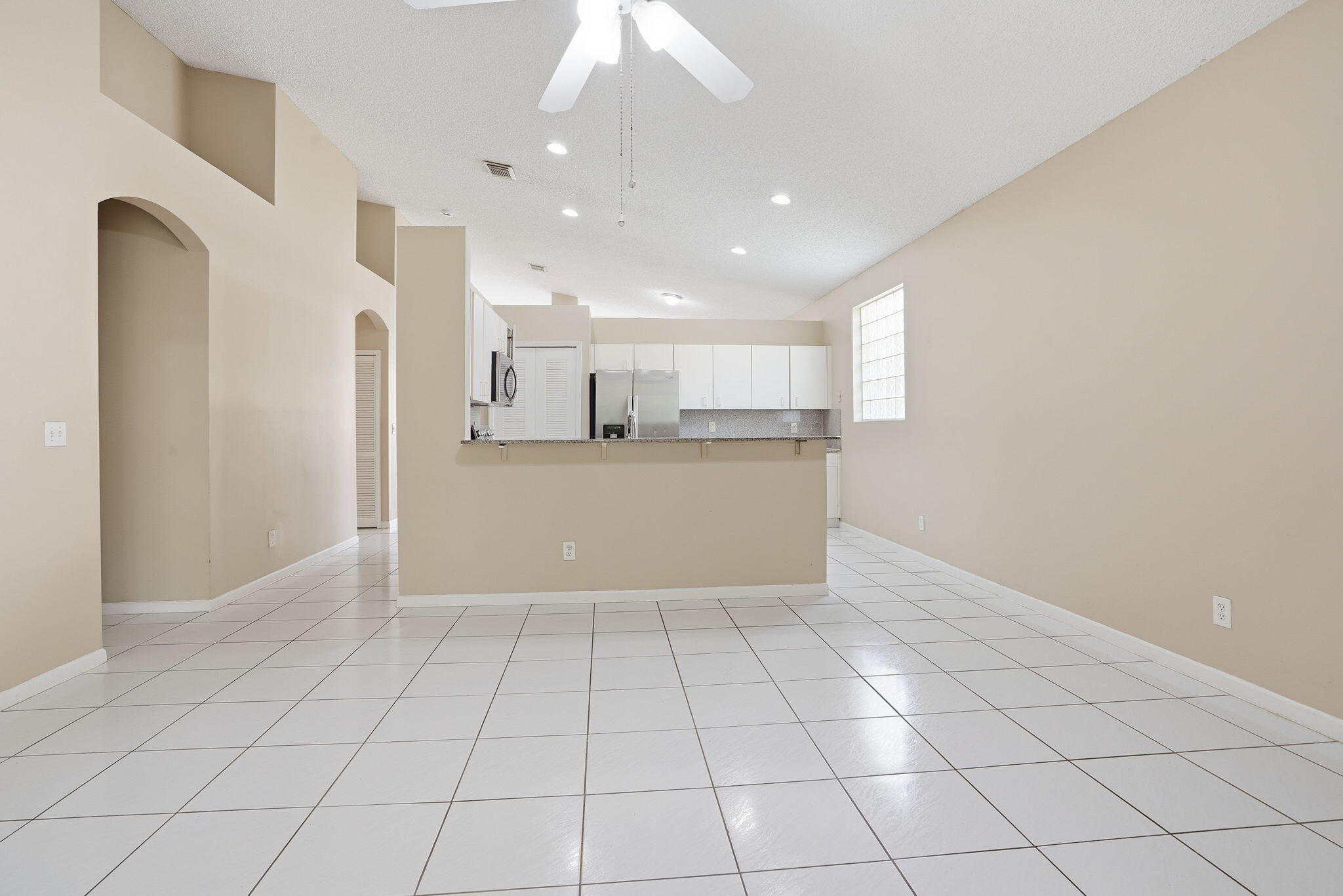 LANDINGS - Residential