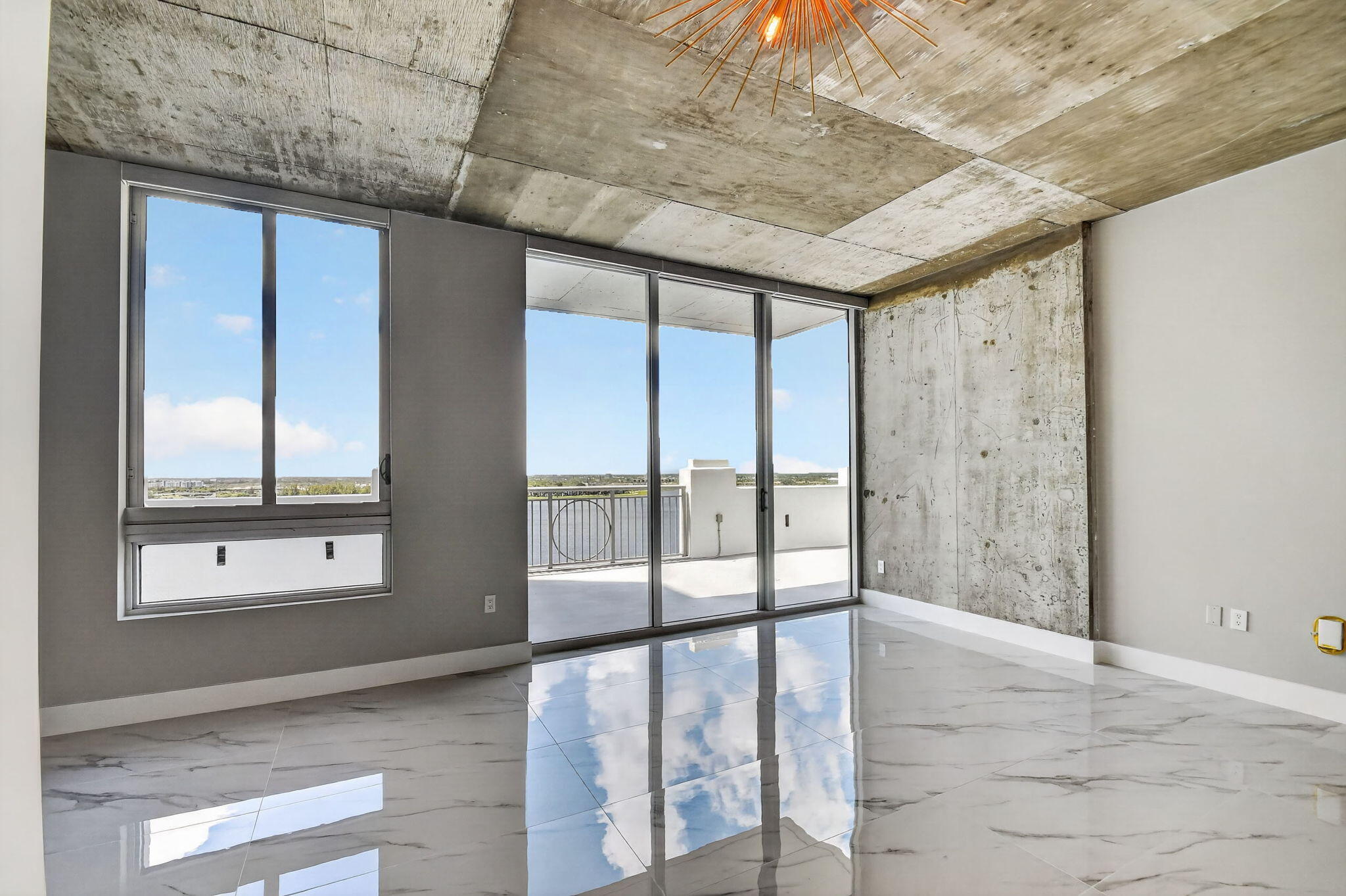 EDGE CONDO - Residential