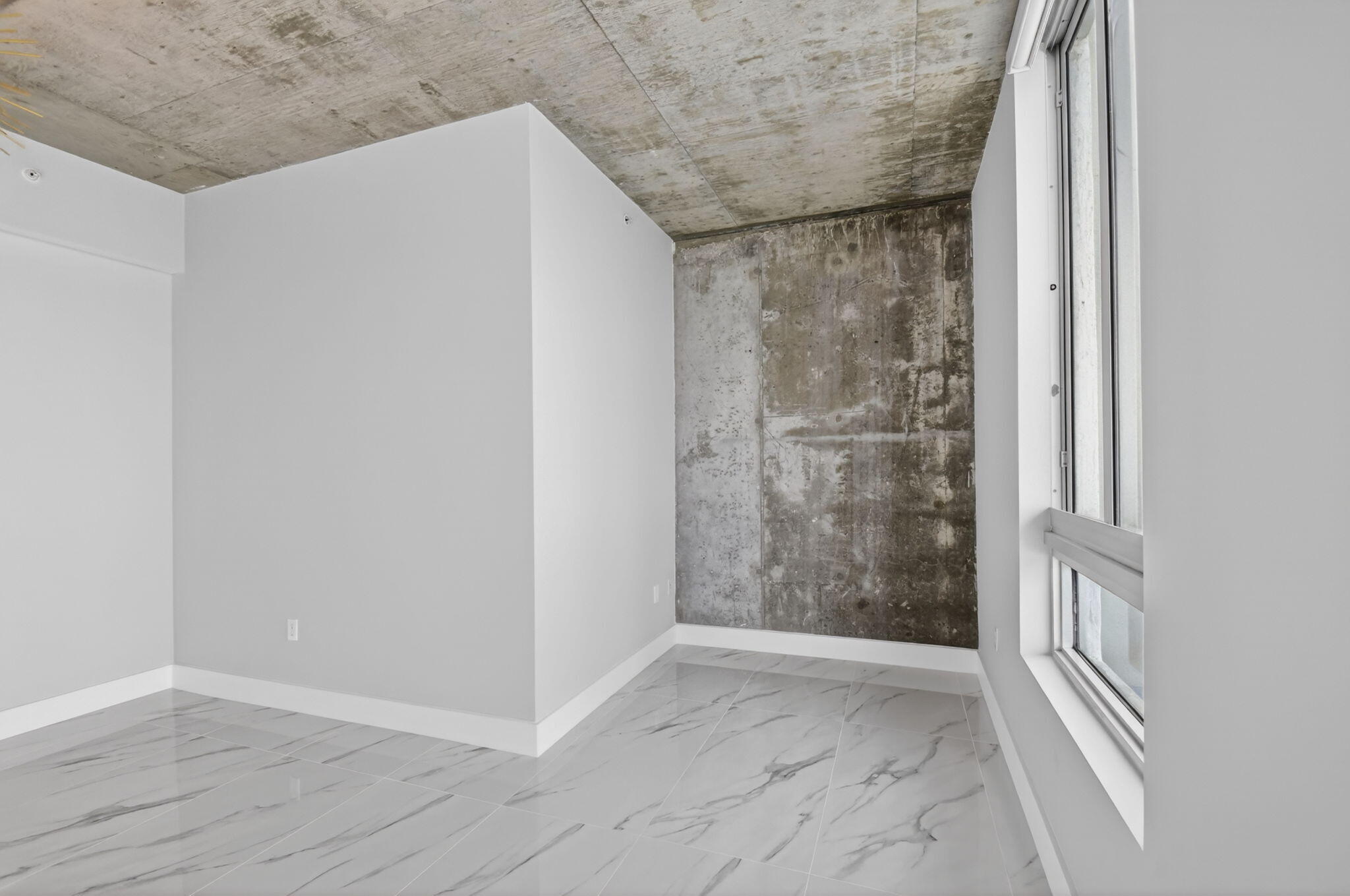 EDGE CONDO - Residential