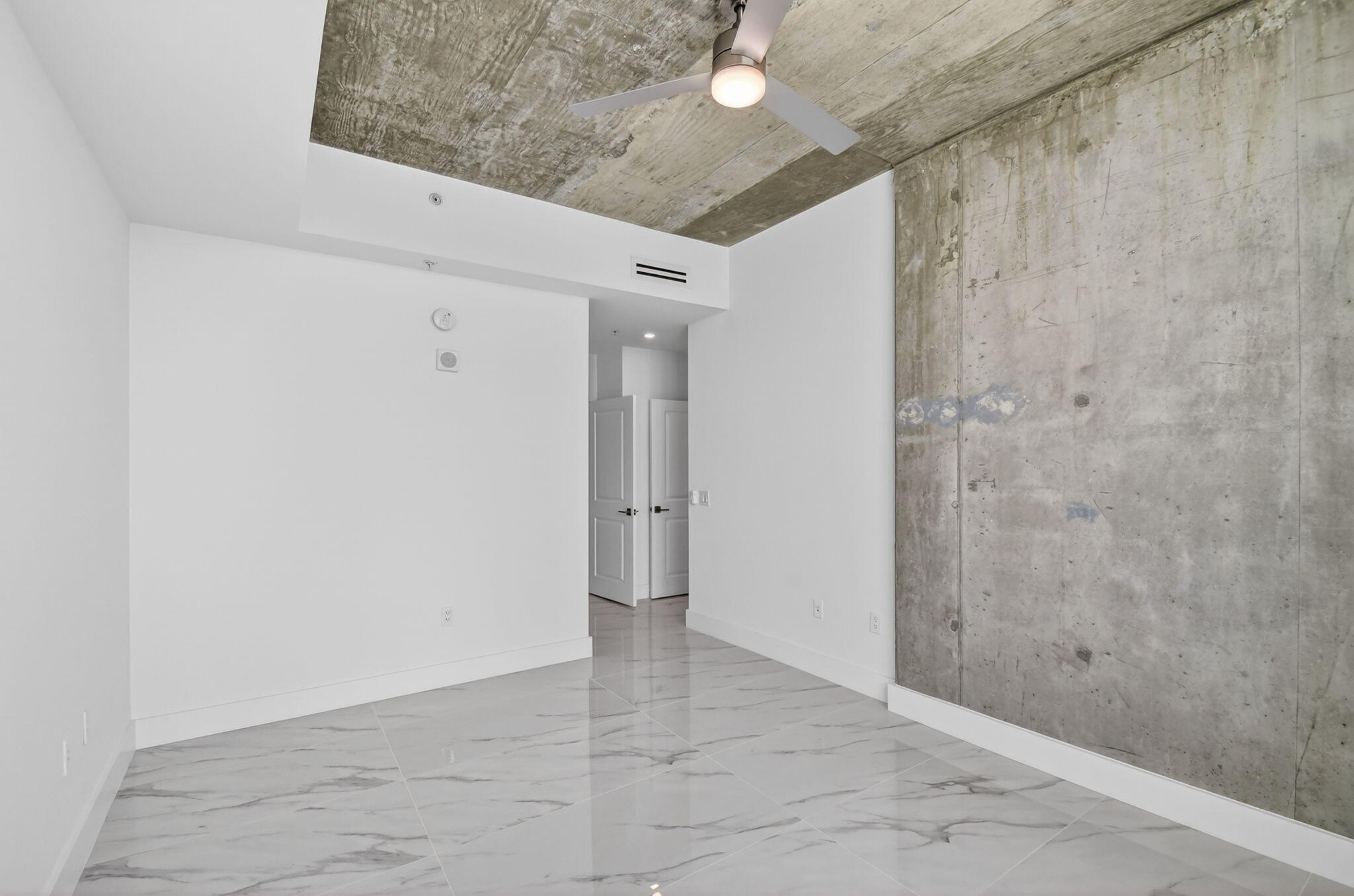 EDGE CONDO - Residential