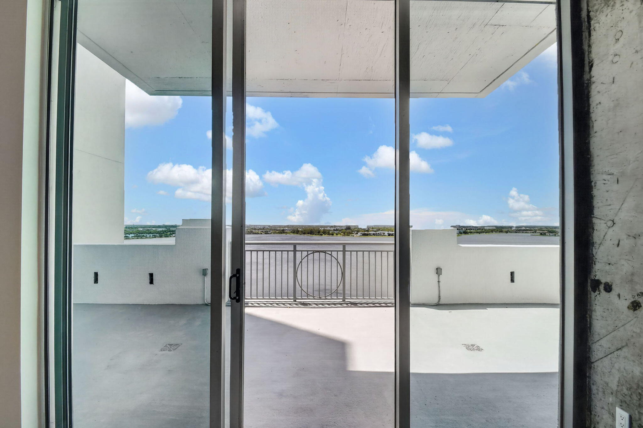 EDGE CONDO - Residential