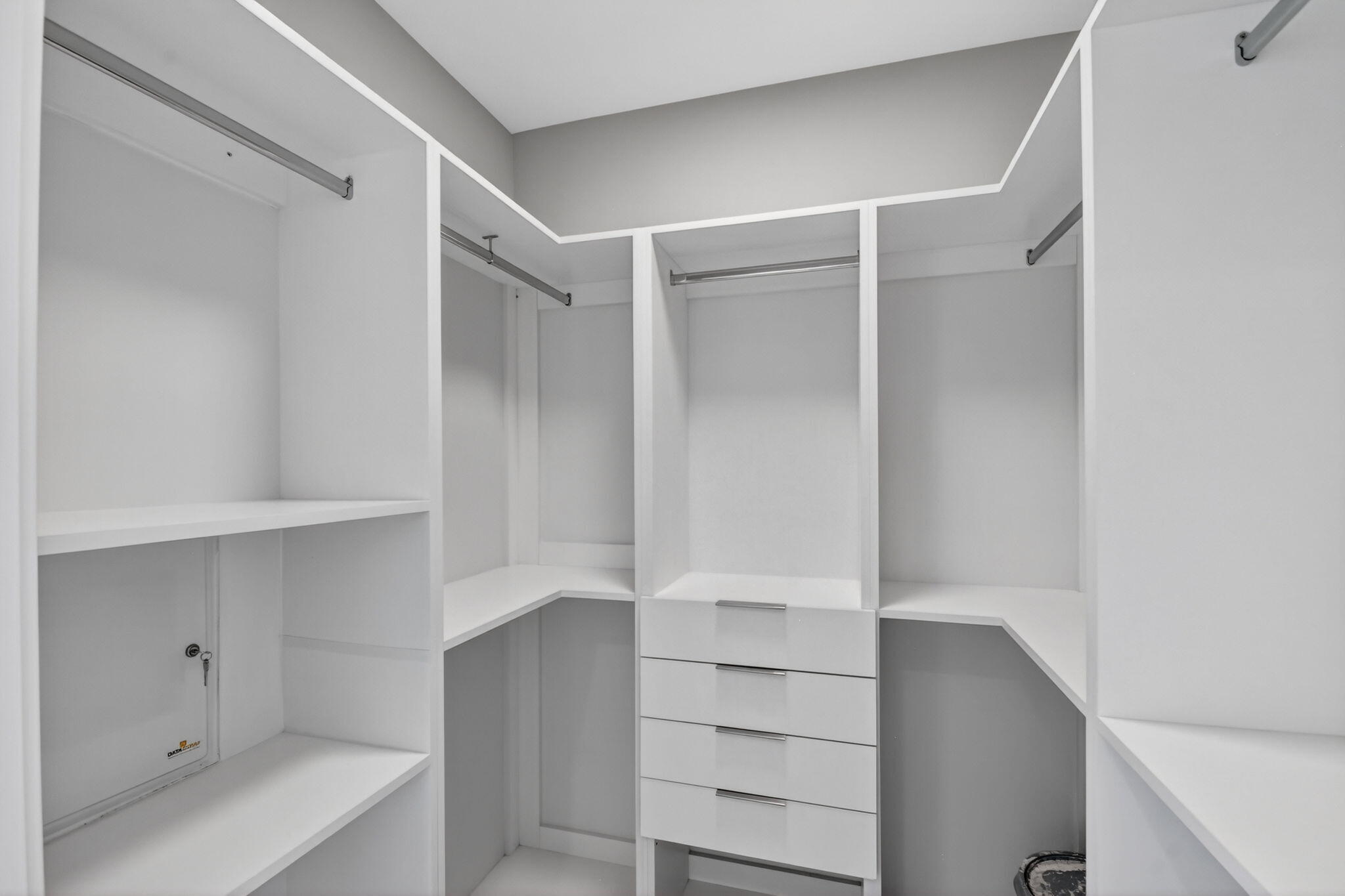 EDGE CONDO - Residential