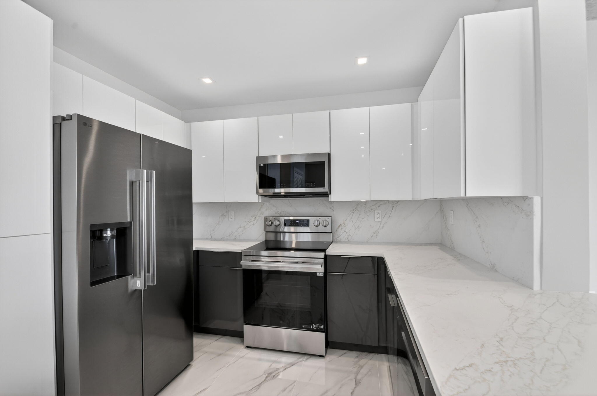 EDGE CONDO - Residential