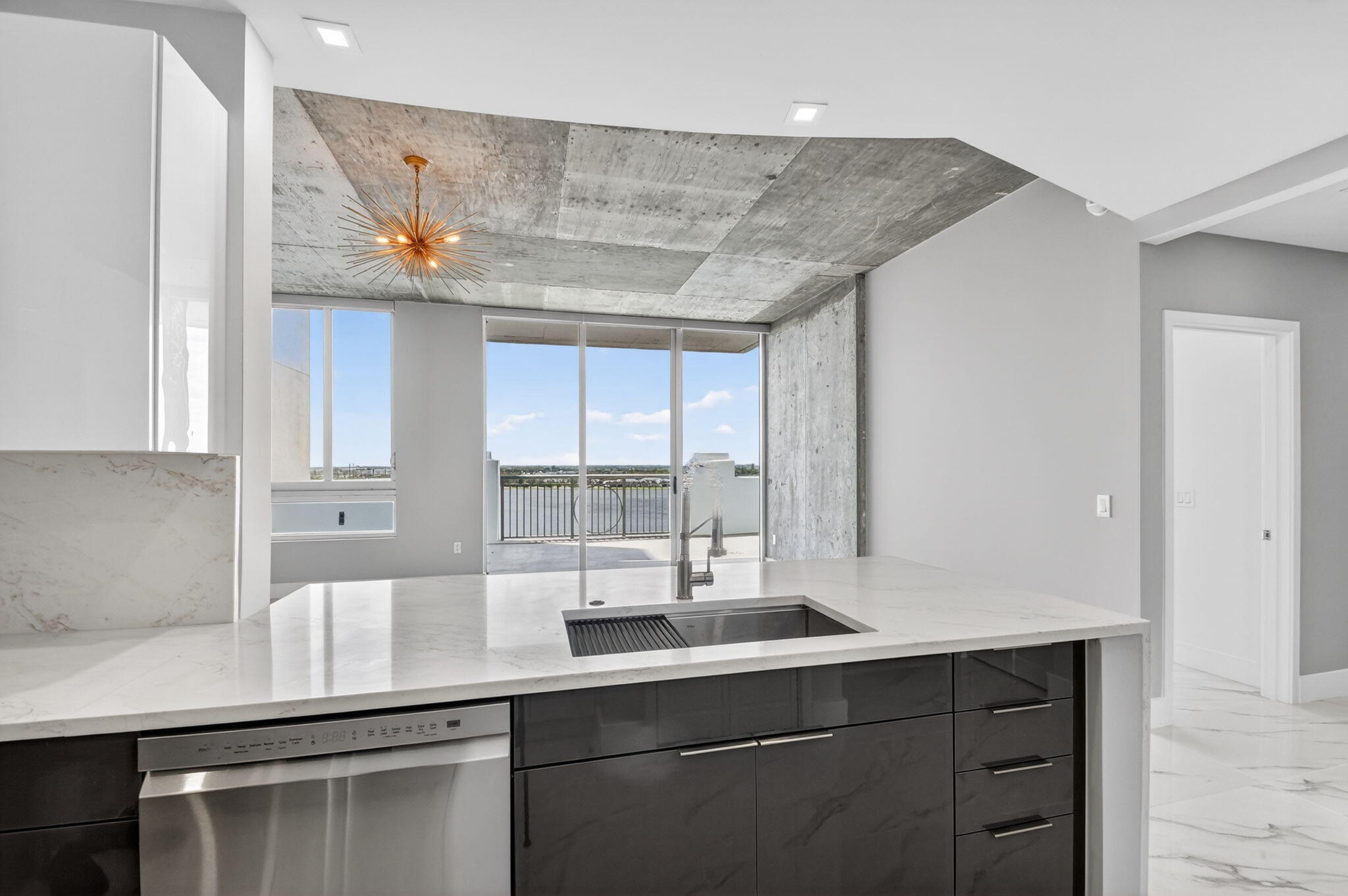 EDGE CONDO - Residential