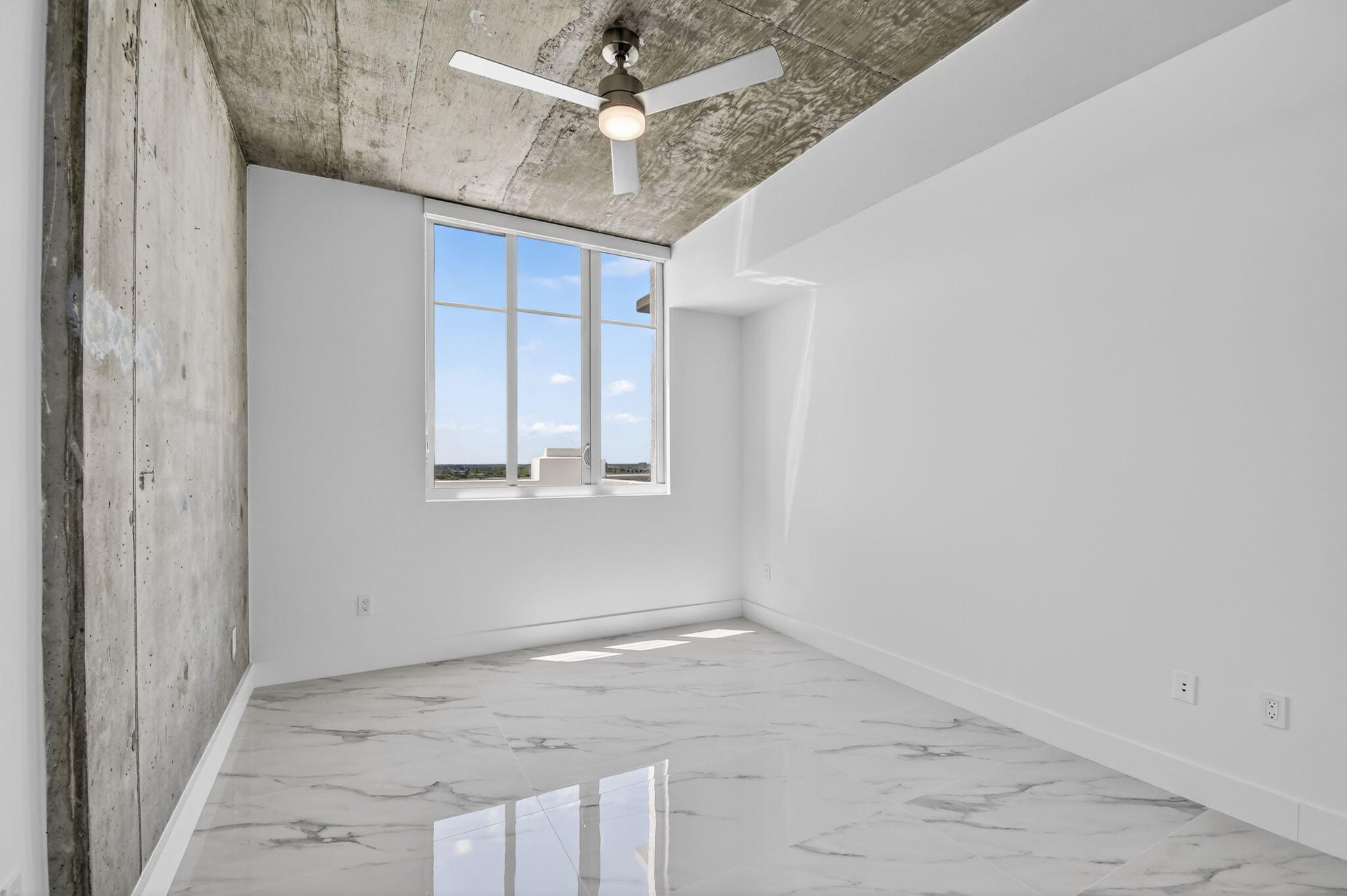 EDGE CONDO - Residential