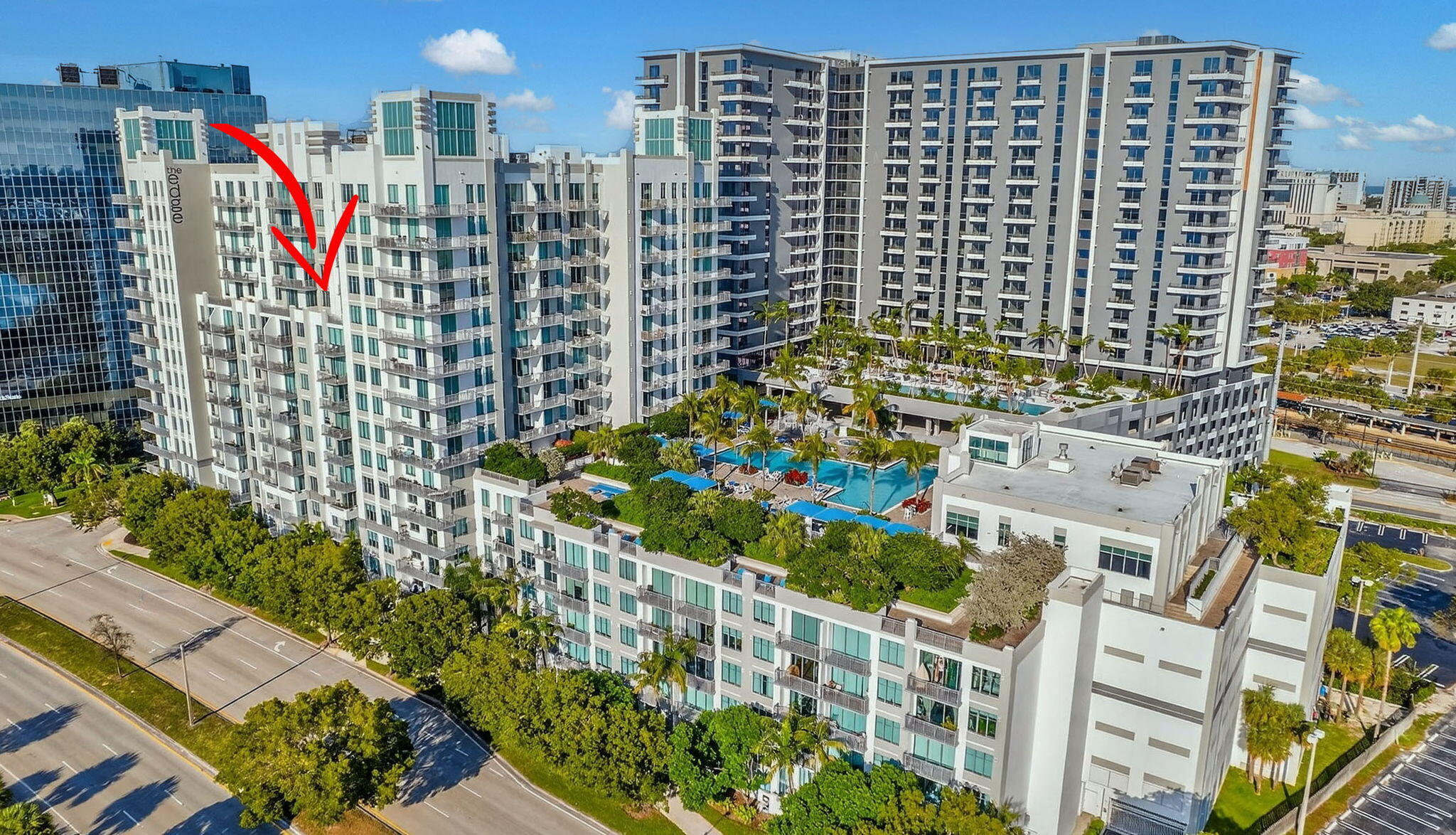 EDGE CONDO - Residential