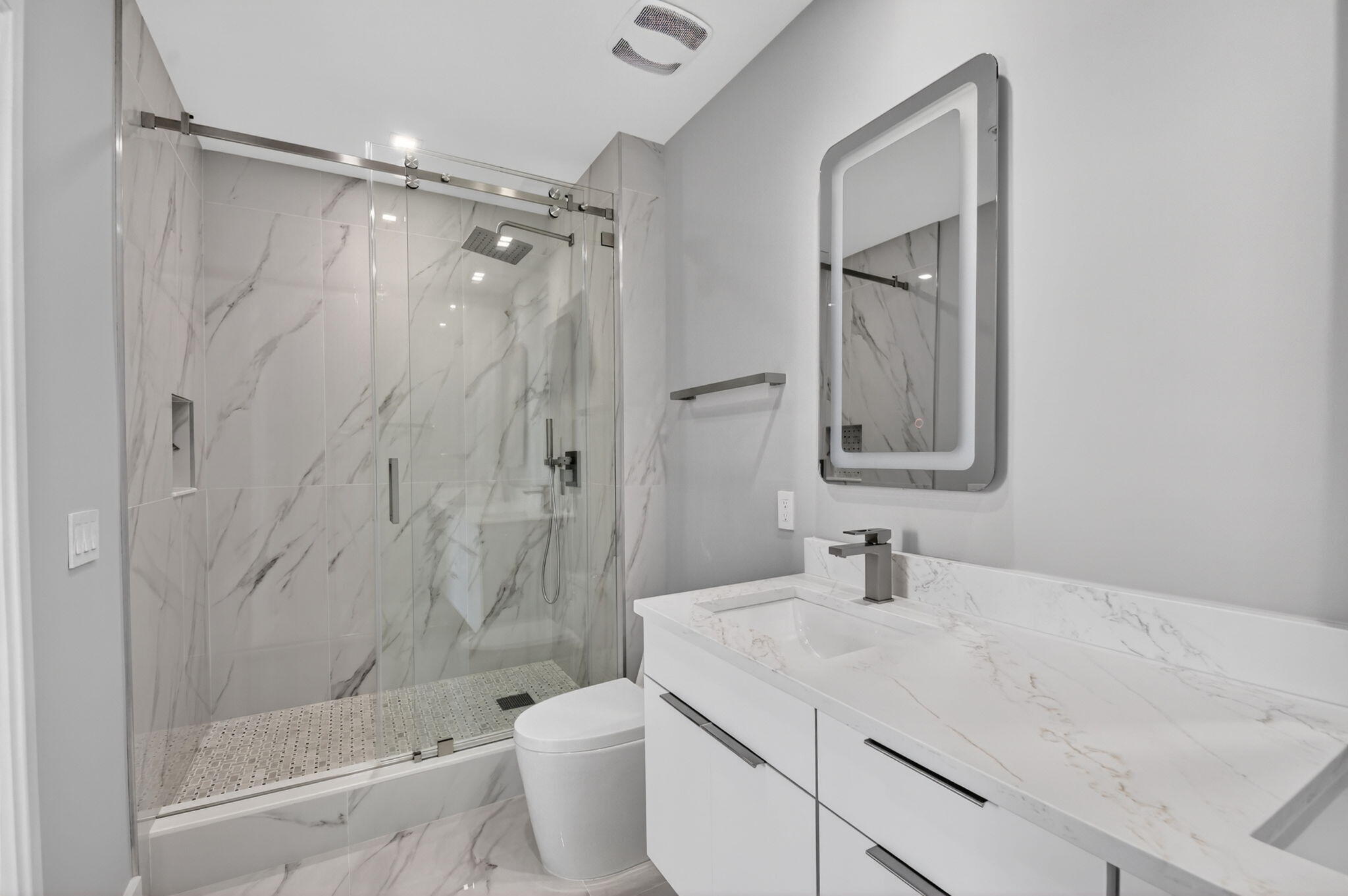 EDGE CONDO - Residential