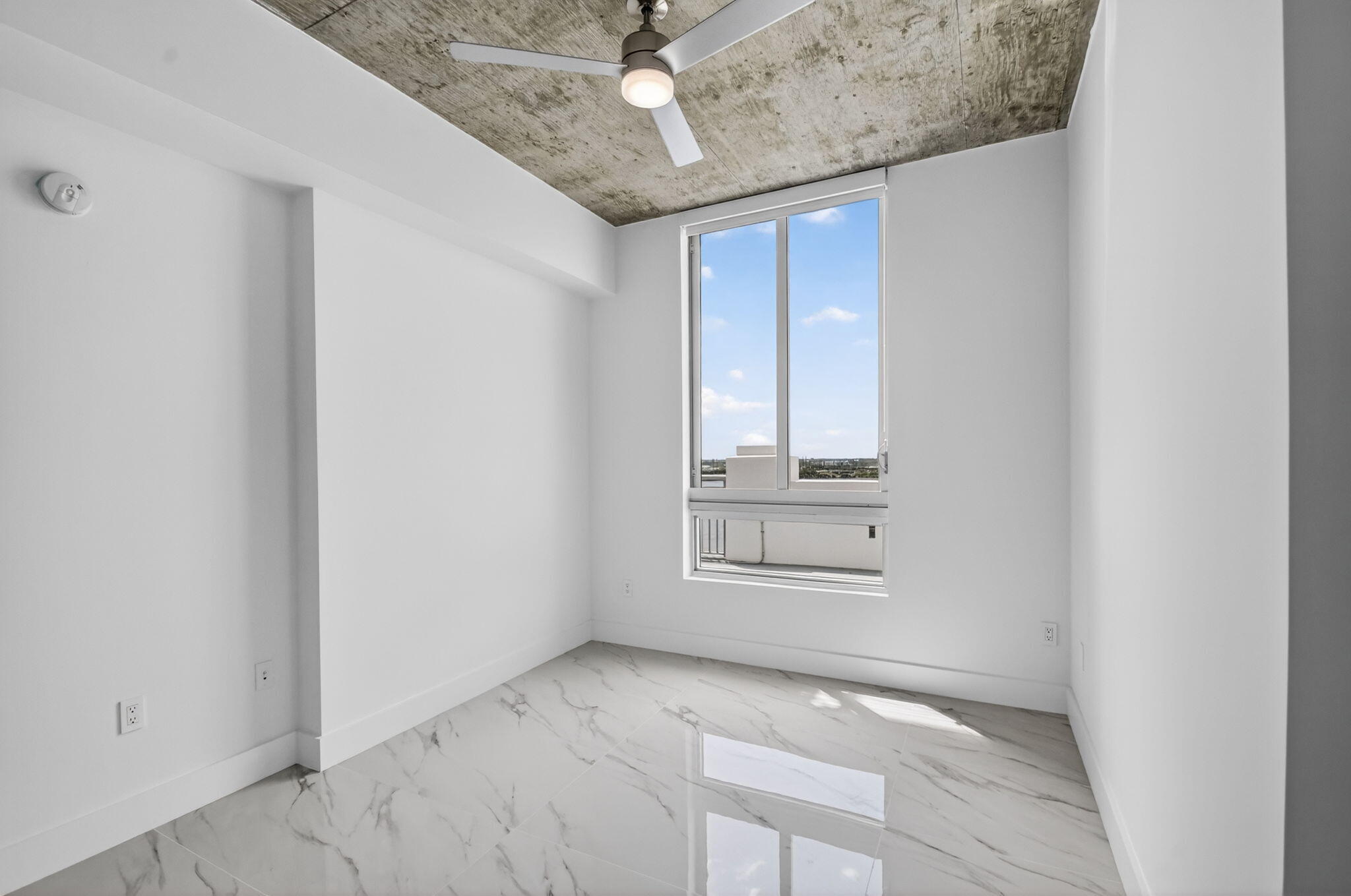 EDGE CONDO - Residential