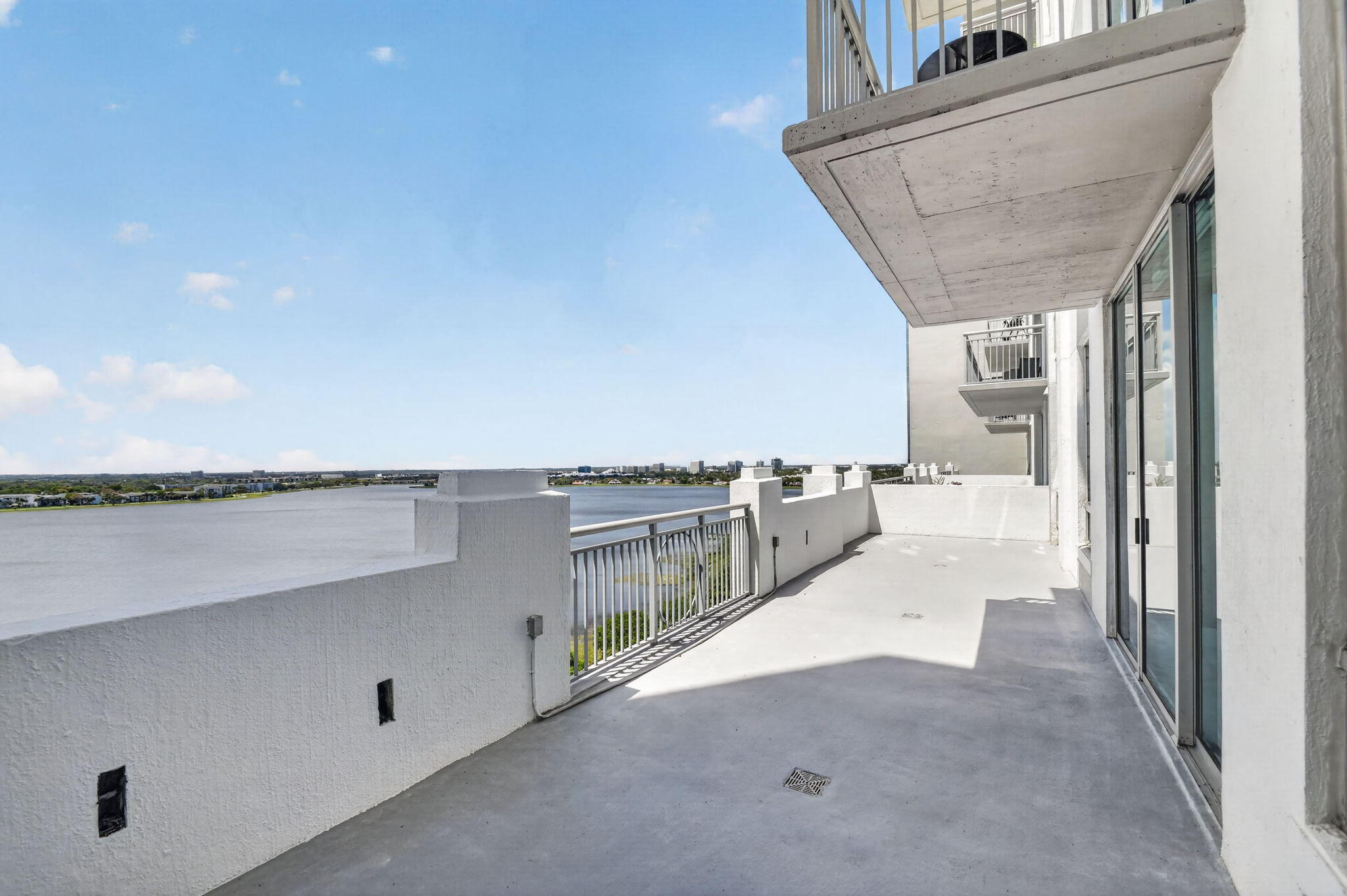 EDGE CONDO - Residential