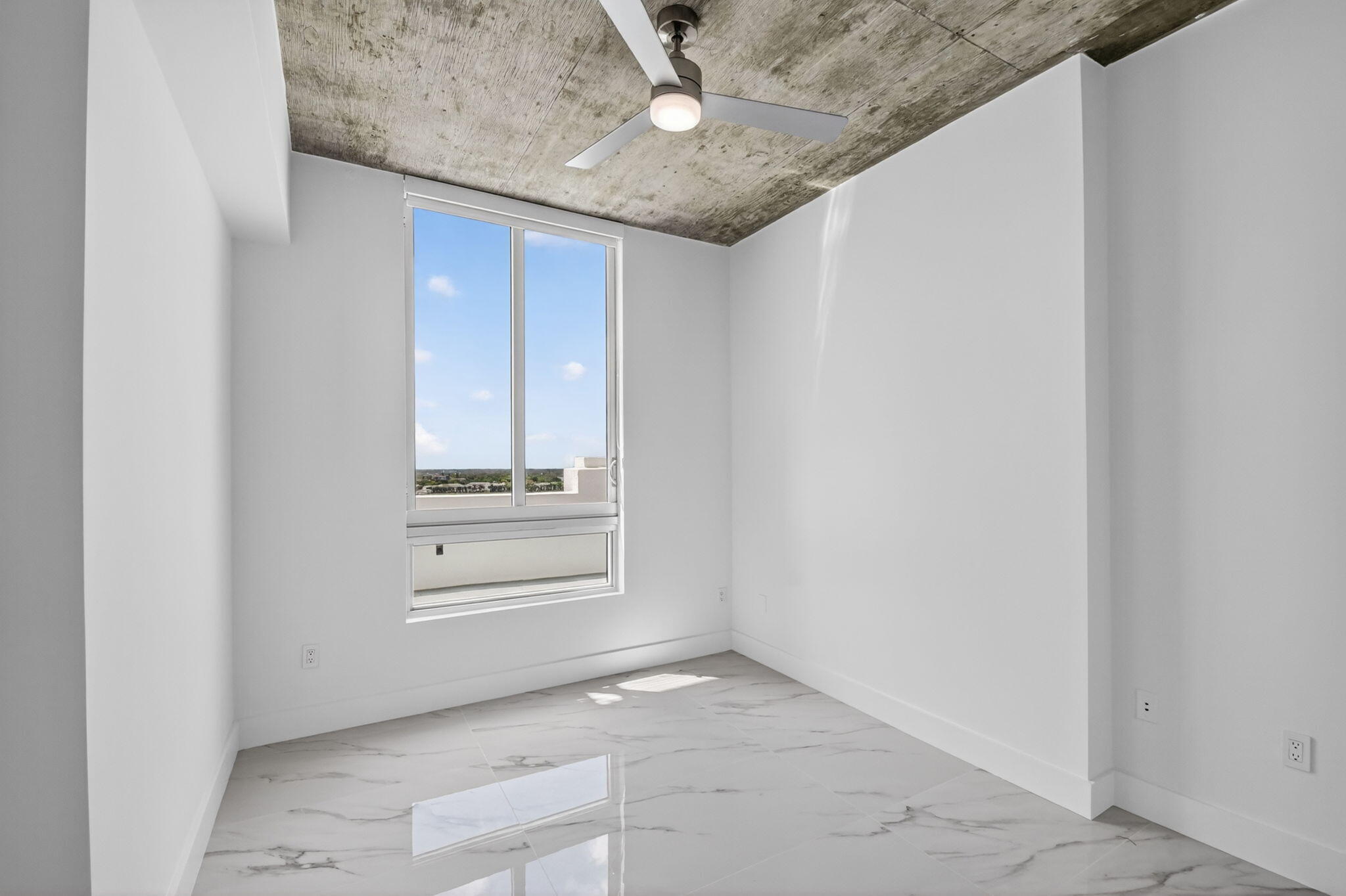 EDGE CONDO - Residential