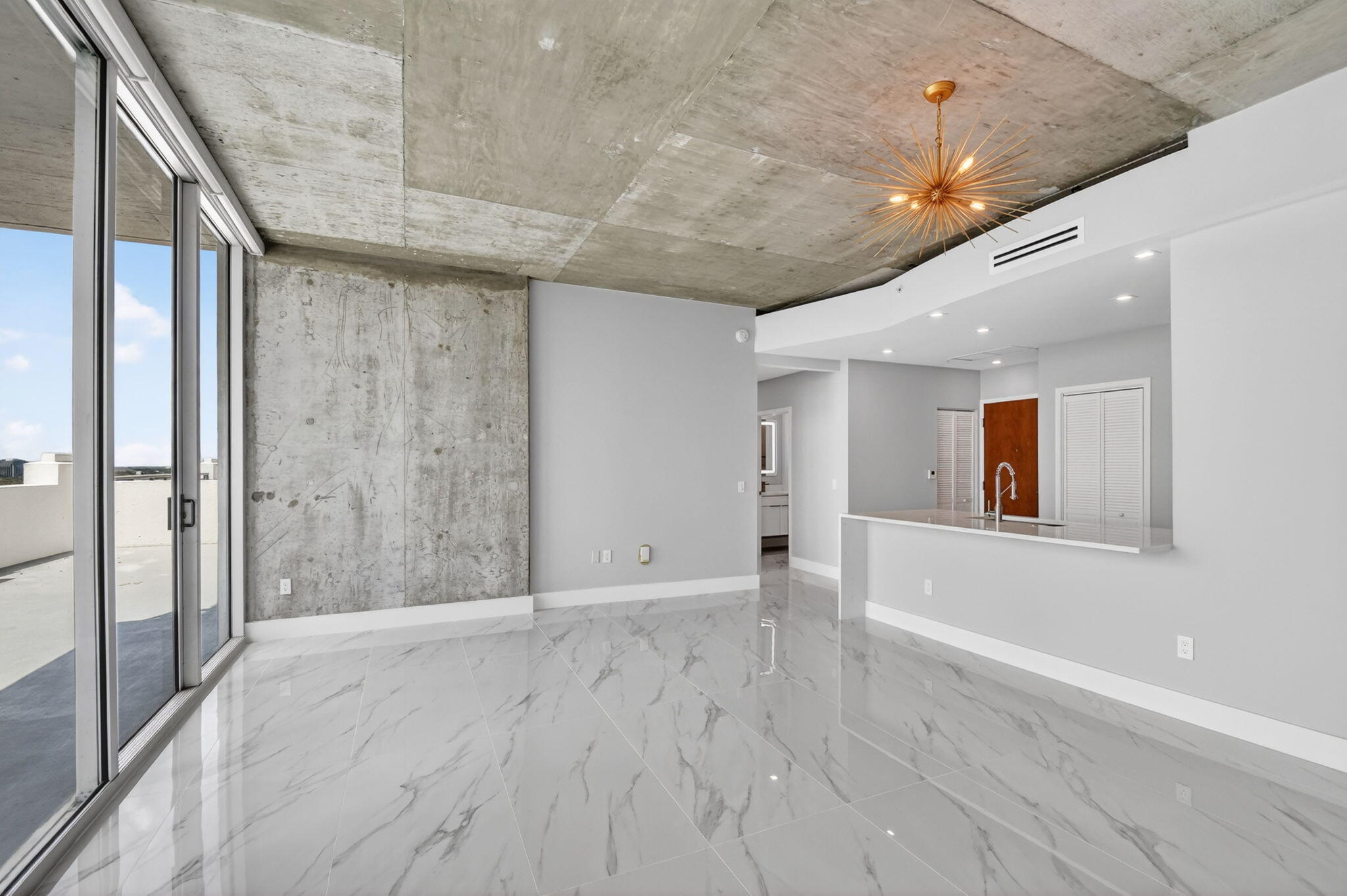 EDGE CONDO - Residential