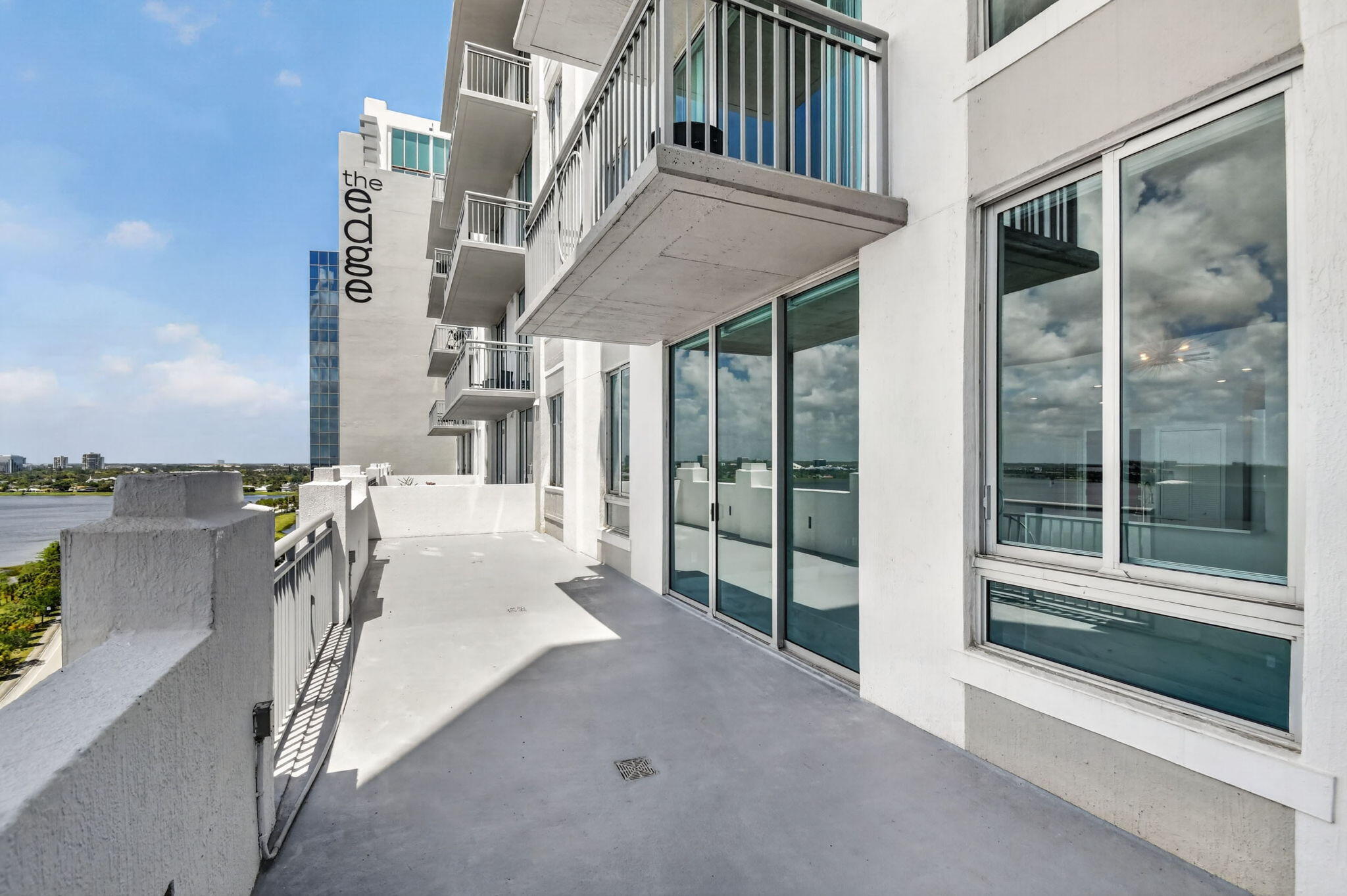 EDGE CONDO - Residential