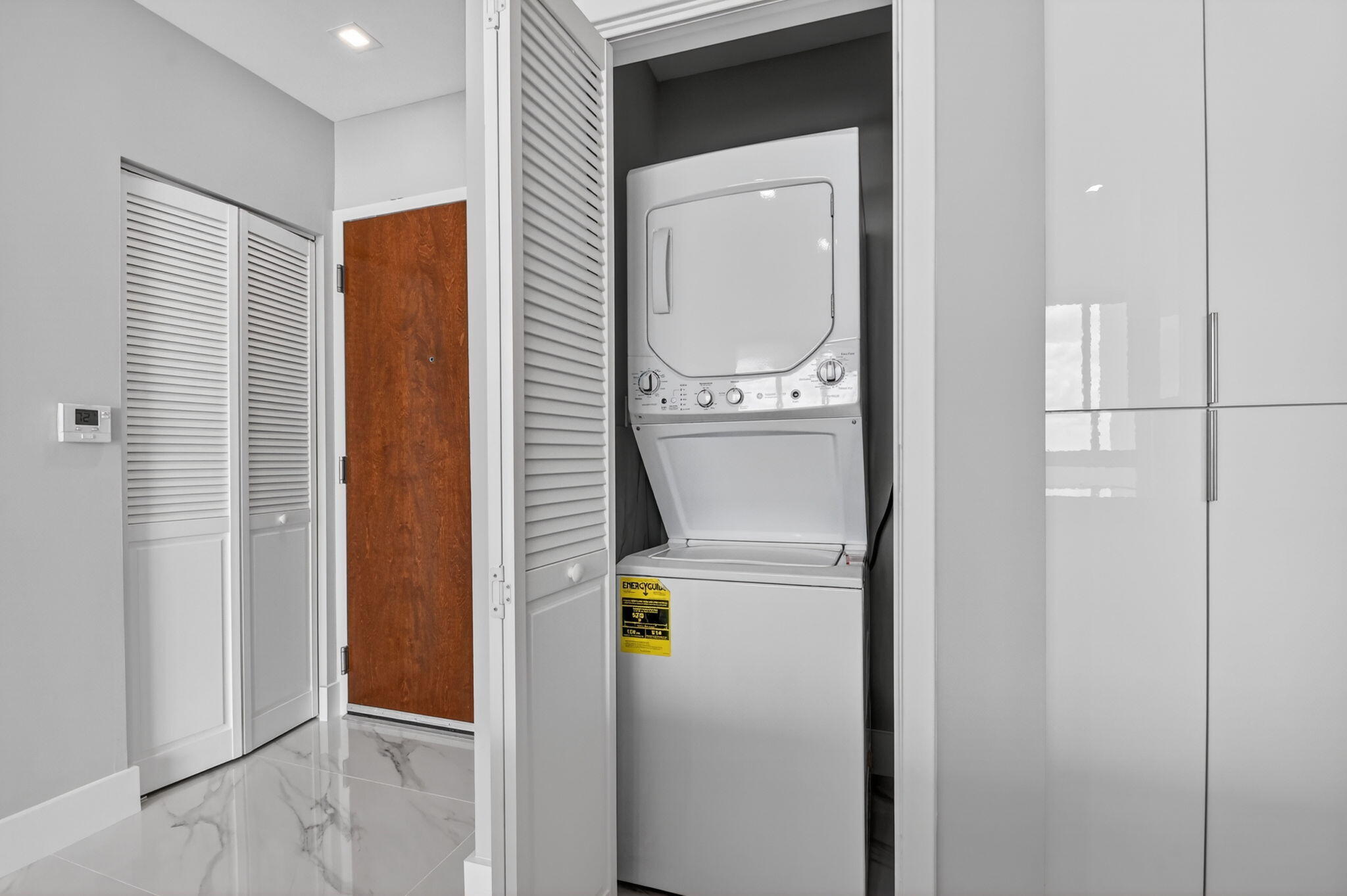 EDGE CONDO - Residential