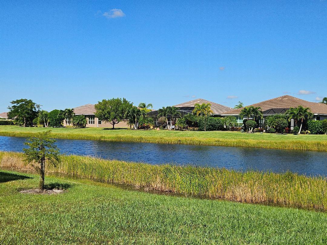 TRADITION PLAT NO. 75 - Residential Lease