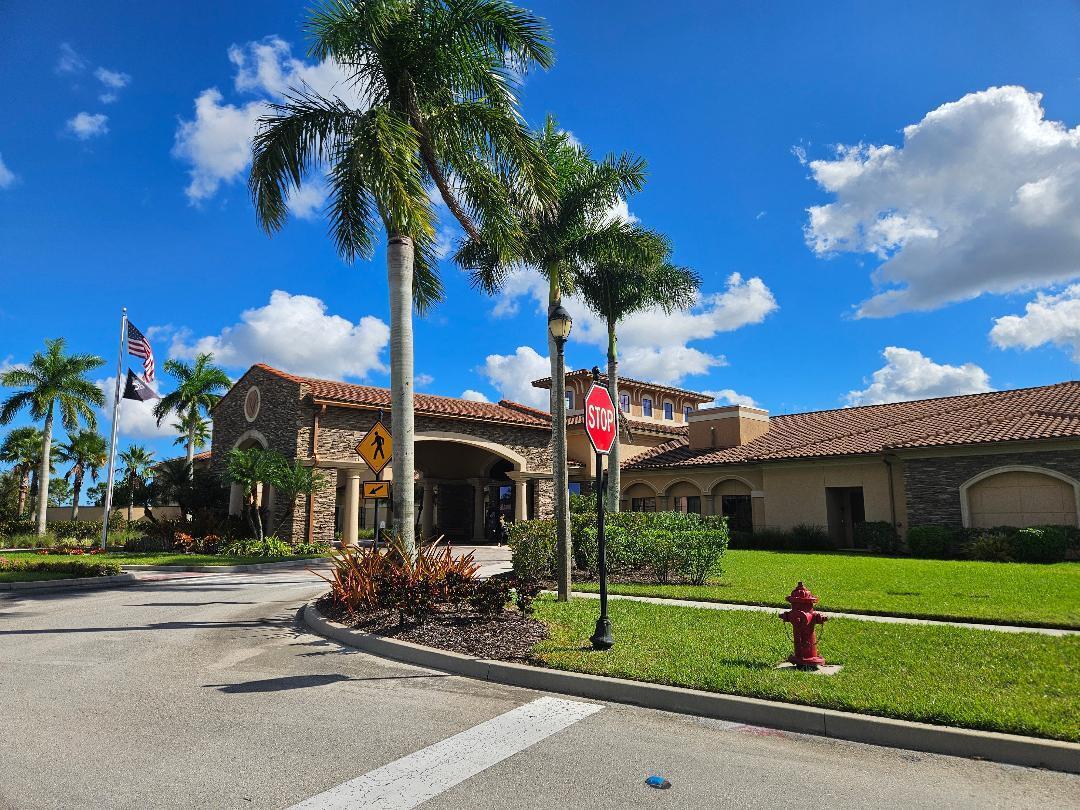 TRADITION PLAT NO. 75 - Residential Lease