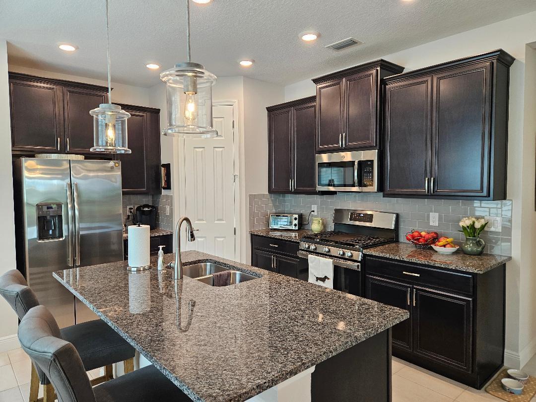 TRADITION PLAT NO. 75 - Residential Lease