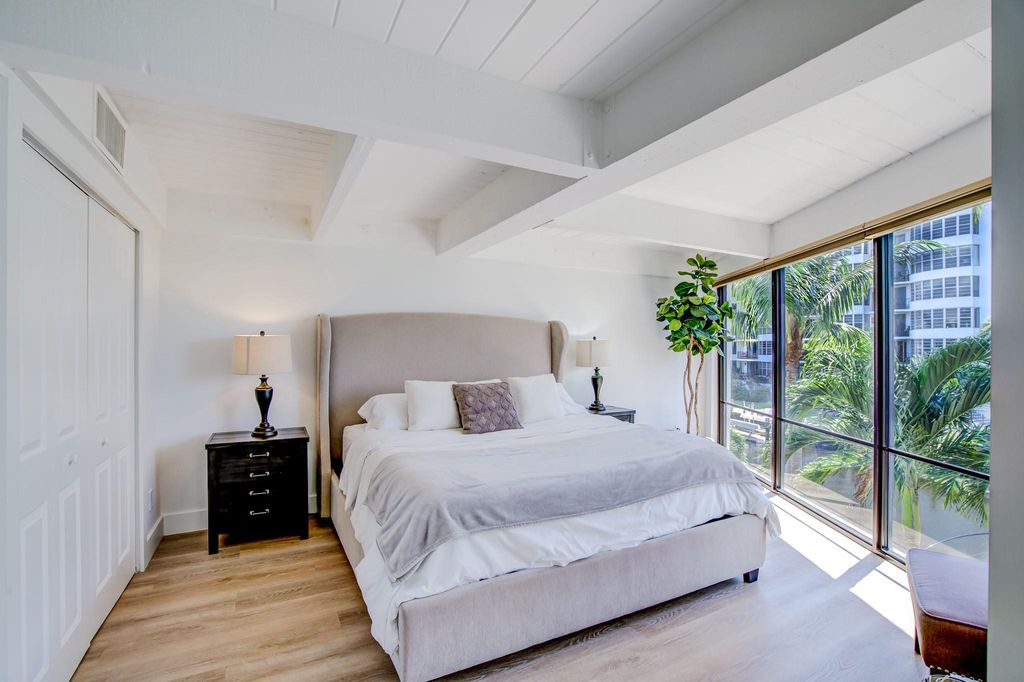 Photo of 3024 NE 49th Street, Fort Lauderdale, FL 33308 (MLS # F10526898)