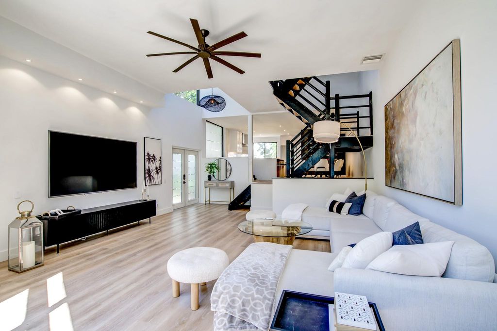 Photo of 3024 NE 49th Street, Fort Lauderdale, FL 33308 (MLS # F10526898)