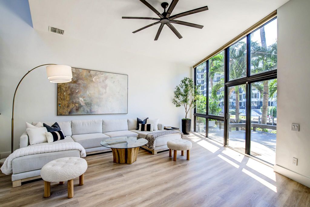 Photo of 3024 NE 49th Street, Fort Lauderdale, FL 33308 (MLS # F10526898)