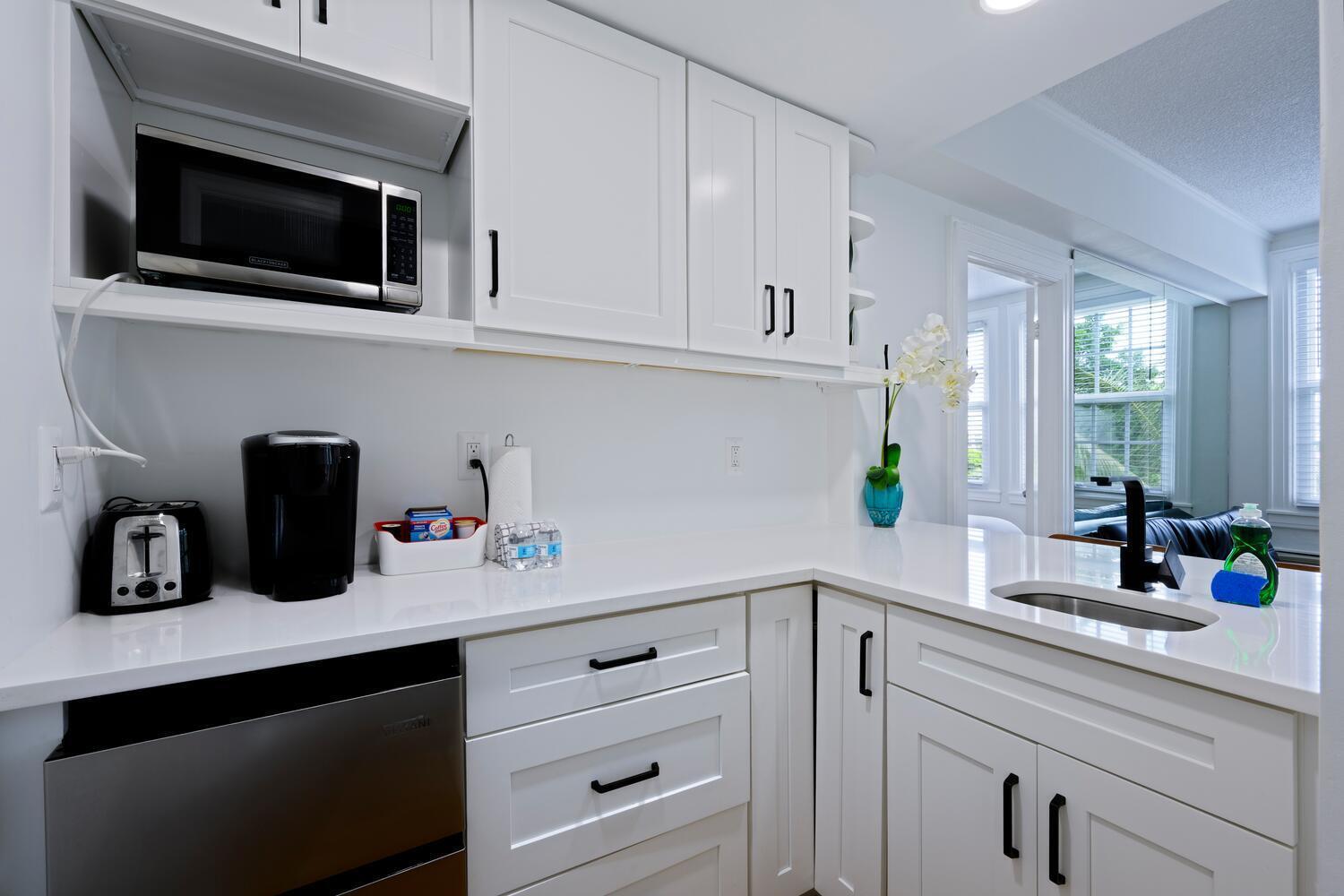 235 Sunrise Avenue 3220