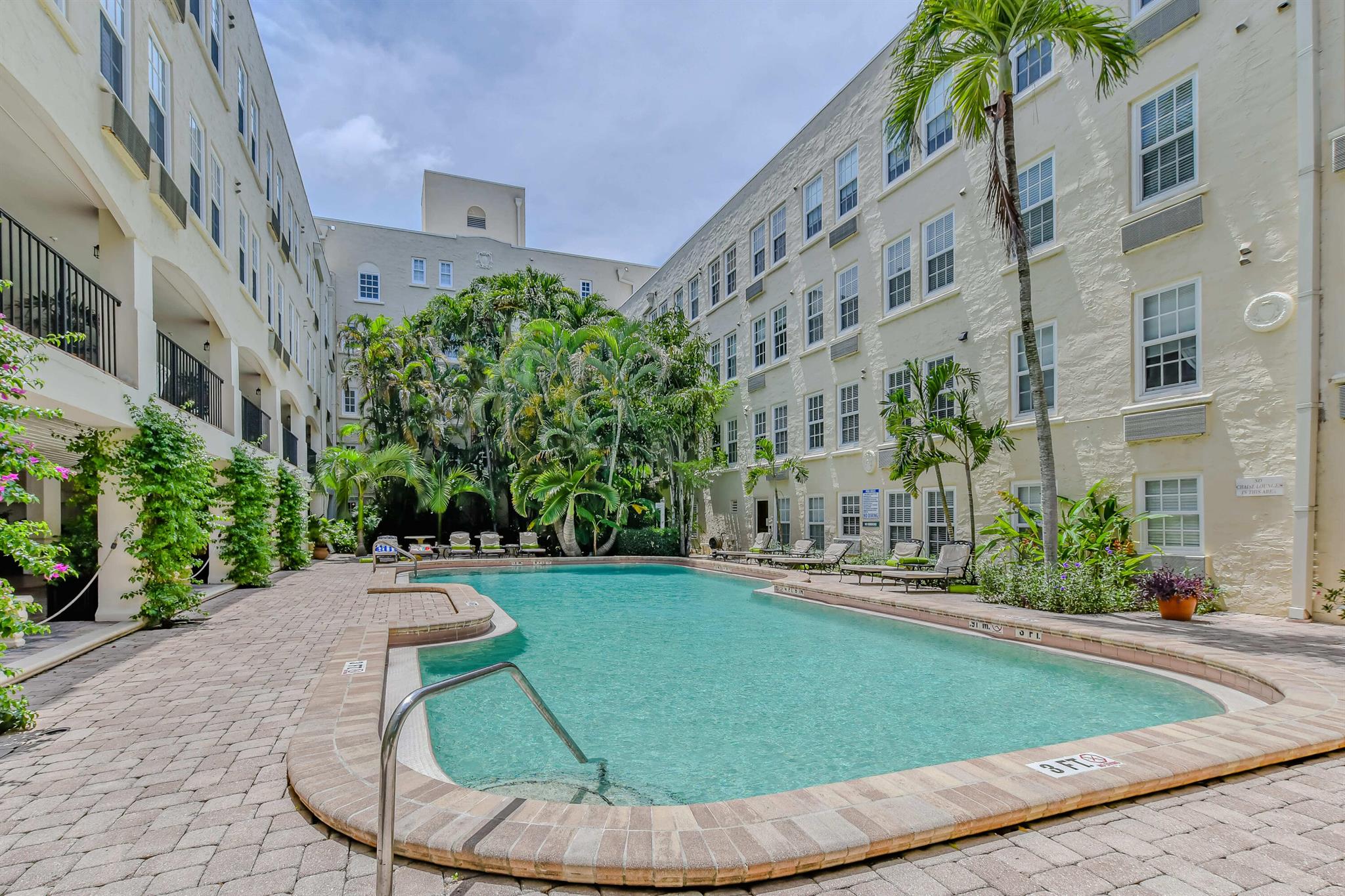 235 Sunrise Avenue 3220