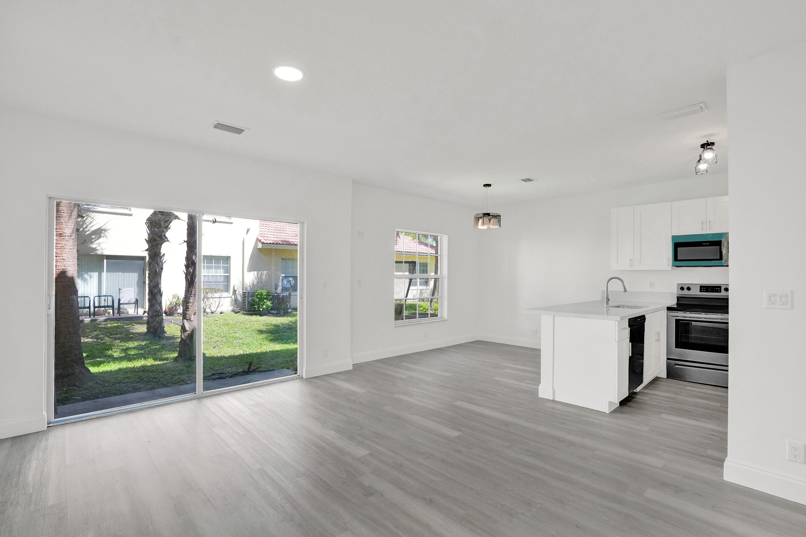 FORDS MANOR - Residential