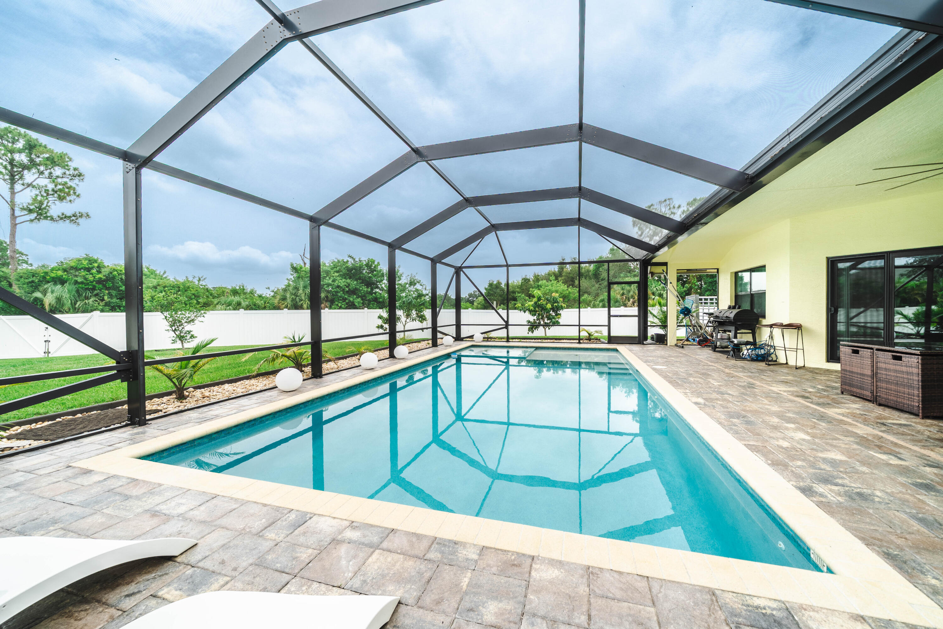 PORT ST LUCIE SECTION 8 - Residential