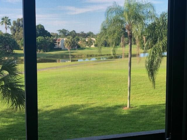 Country Club Apts - Residential