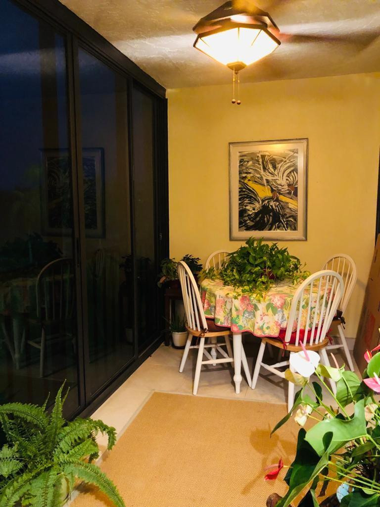 Country Club Apts - Residential