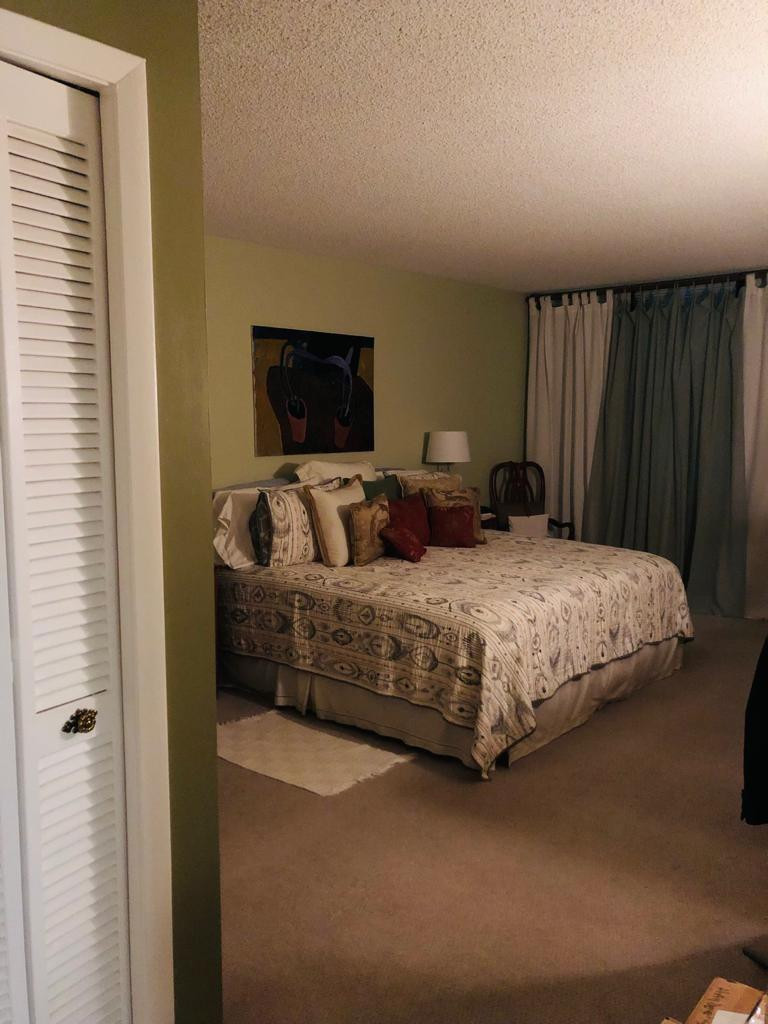 Country Club Apts - Residential