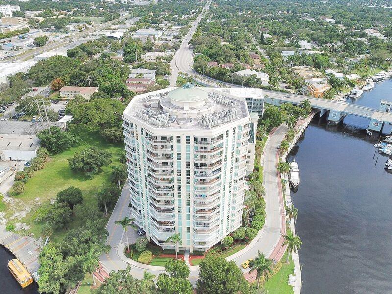 ESPLANADE - Residential Lease