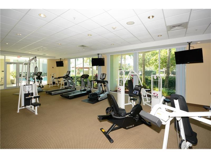 ESPLANADE - Residential Lease