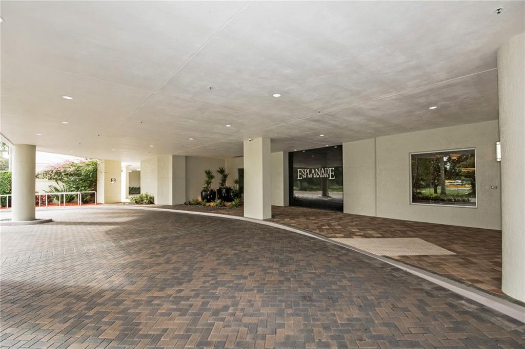 ESPLANADE - Residential Lease