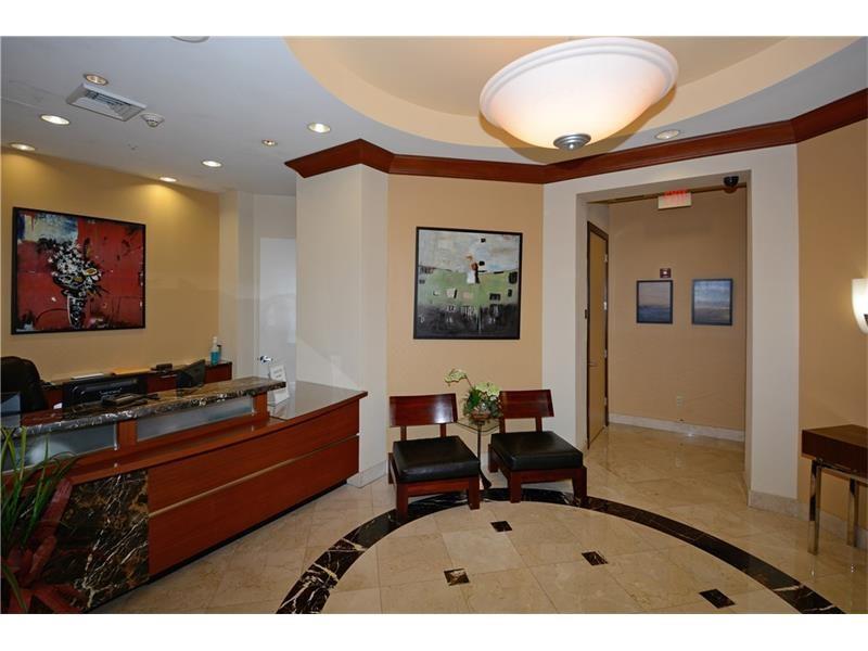 ESPLANADE - Residential Lease