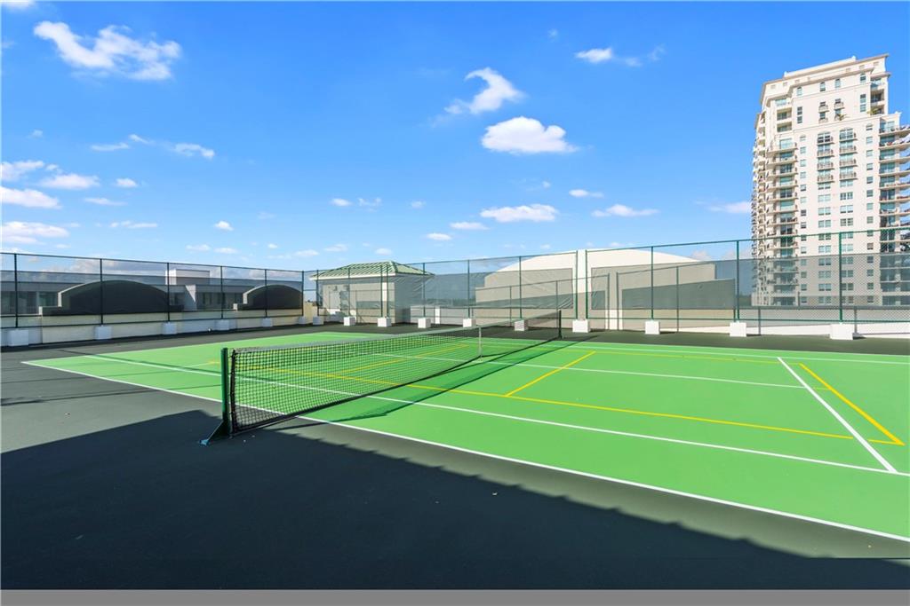 ESPLANADE - Residential Lease