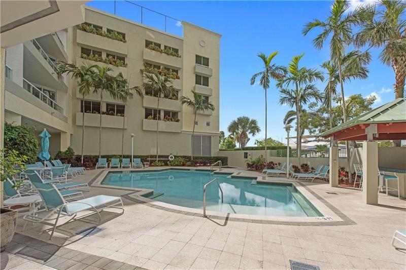 ESPLANADE - Residential Lease