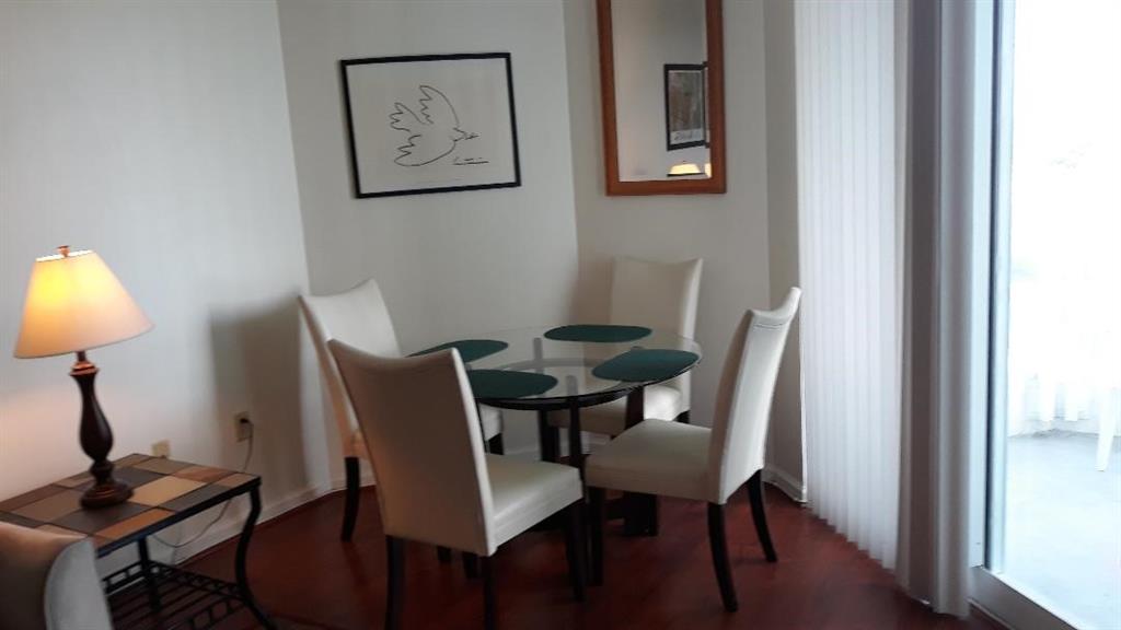 ESPLANADE - Residential Lease