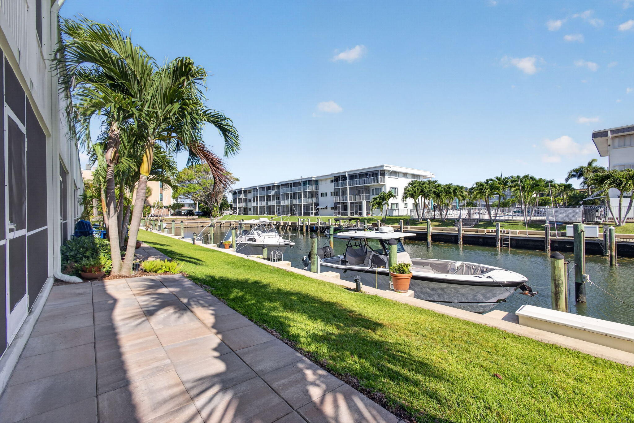 WINDSOR PARK NORTH CONDOMINIUMS - Residential