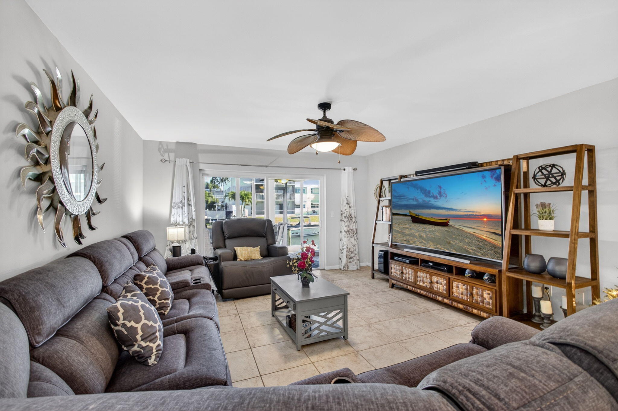 WINDSOR PARK NORTH CONDOMINIUMS - Residential