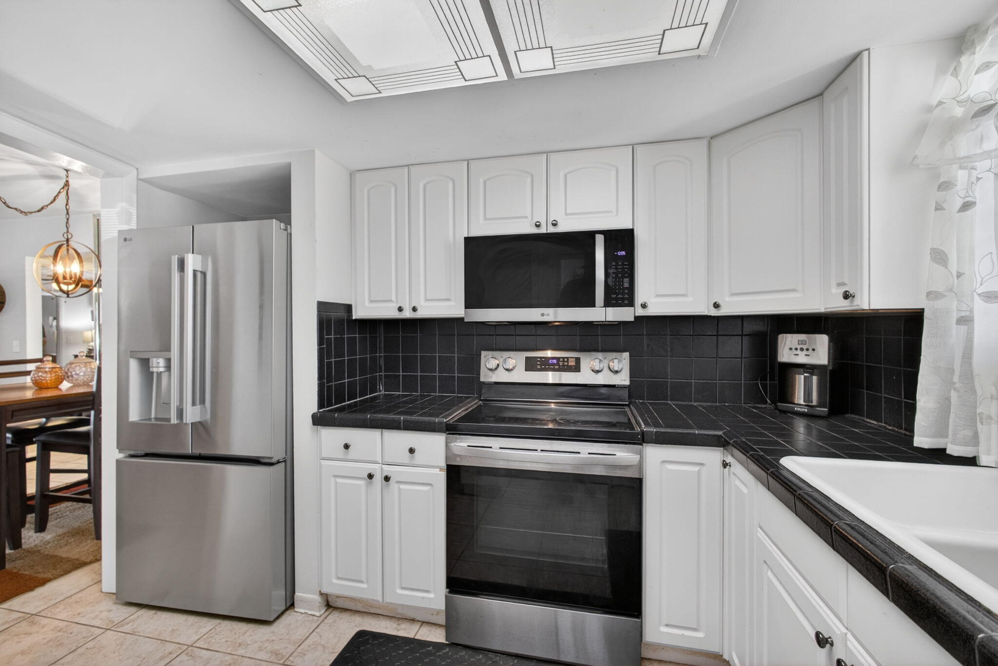 WINDSOR PARK NORTH CONDOMINIUMS - Residential