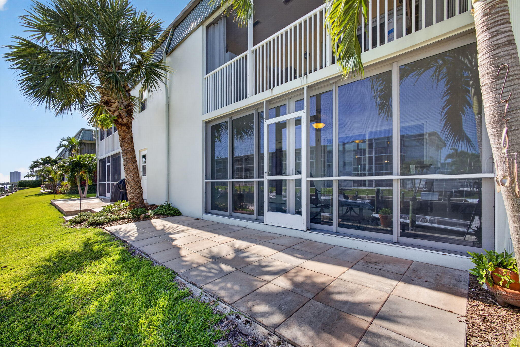 WINDSOR PARK NORTH CONDOMINIUMS - Residential