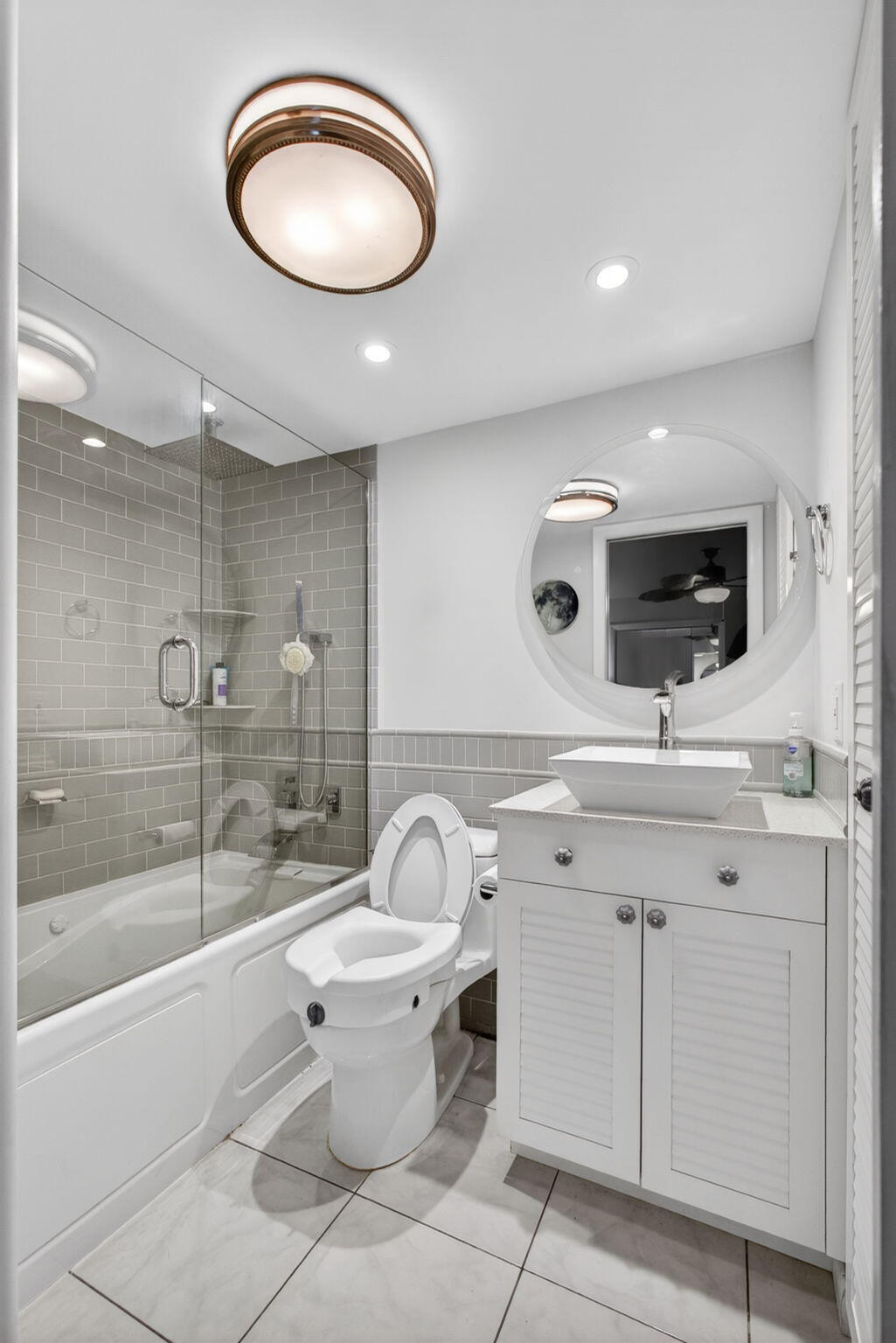WINDSOR PARK NORTH CONDOMINIUMS - Residential