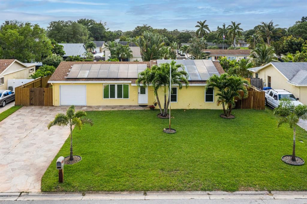 Photo of 263 Sandpiper Avenue, Royal Palm Beach, FL 33411 (MLS # R10711476)