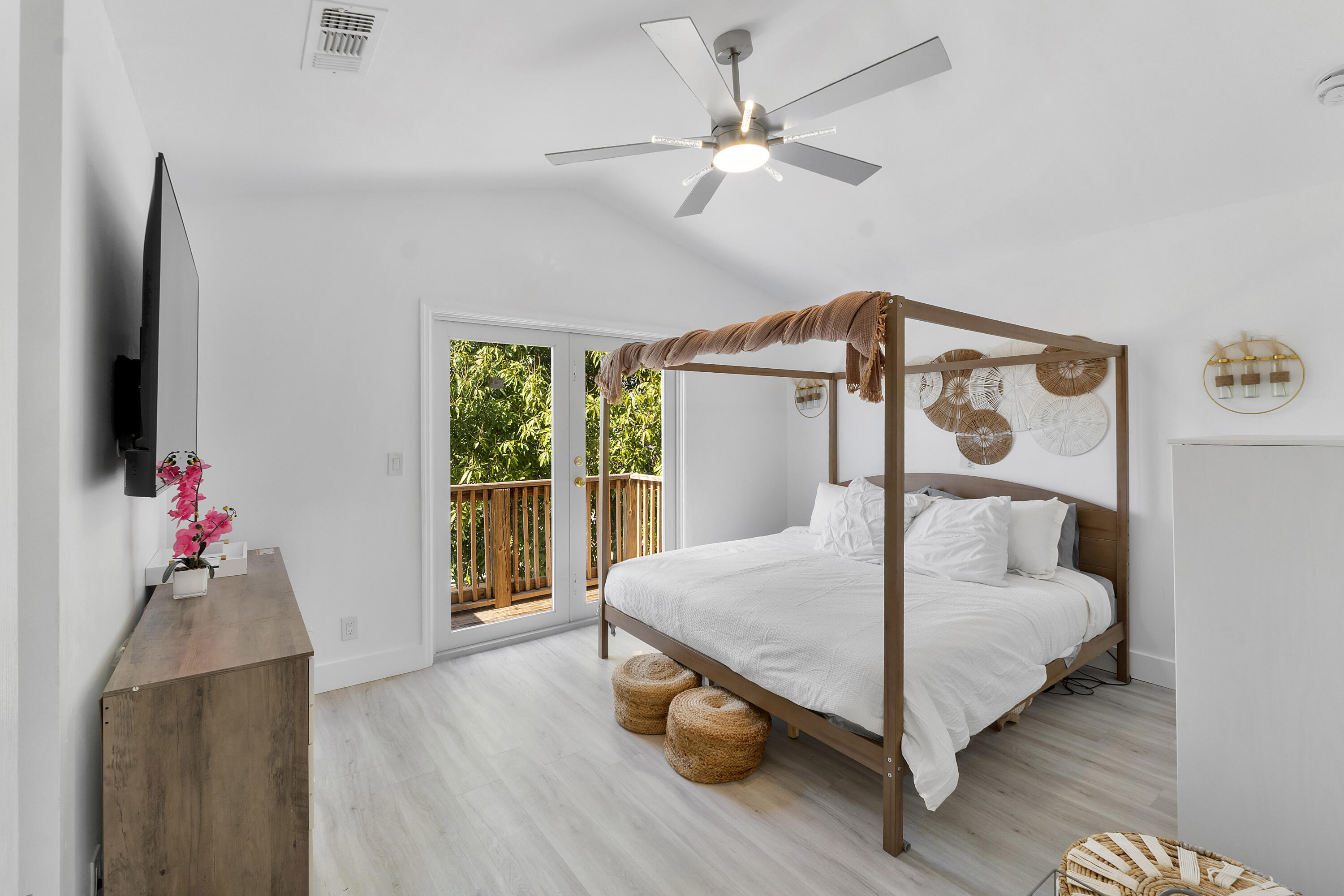 CORAL BAY REPLAT SECTION ONE - Residential