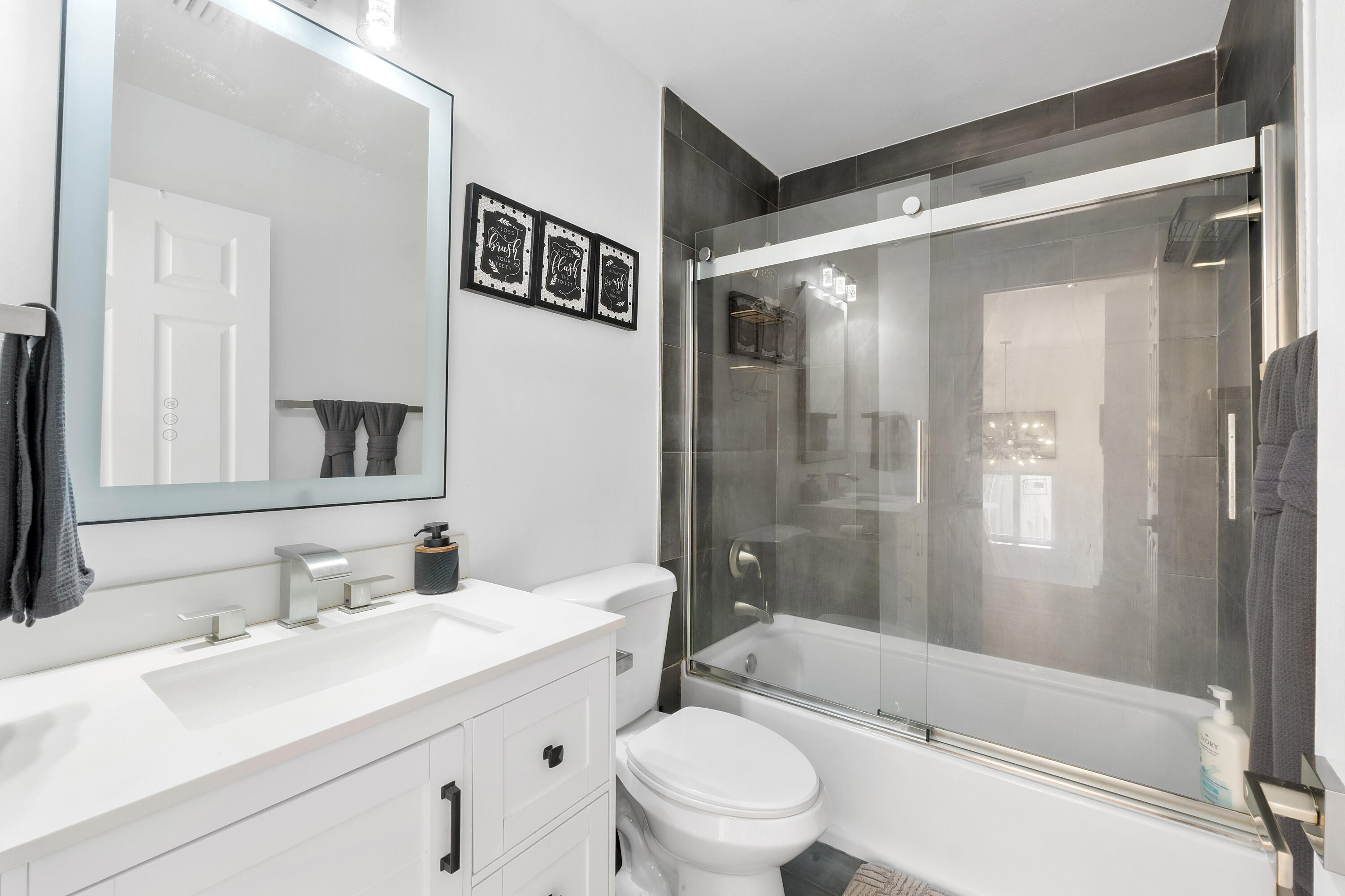 CORAL BAY REPLAT SECTION ONE - Residential