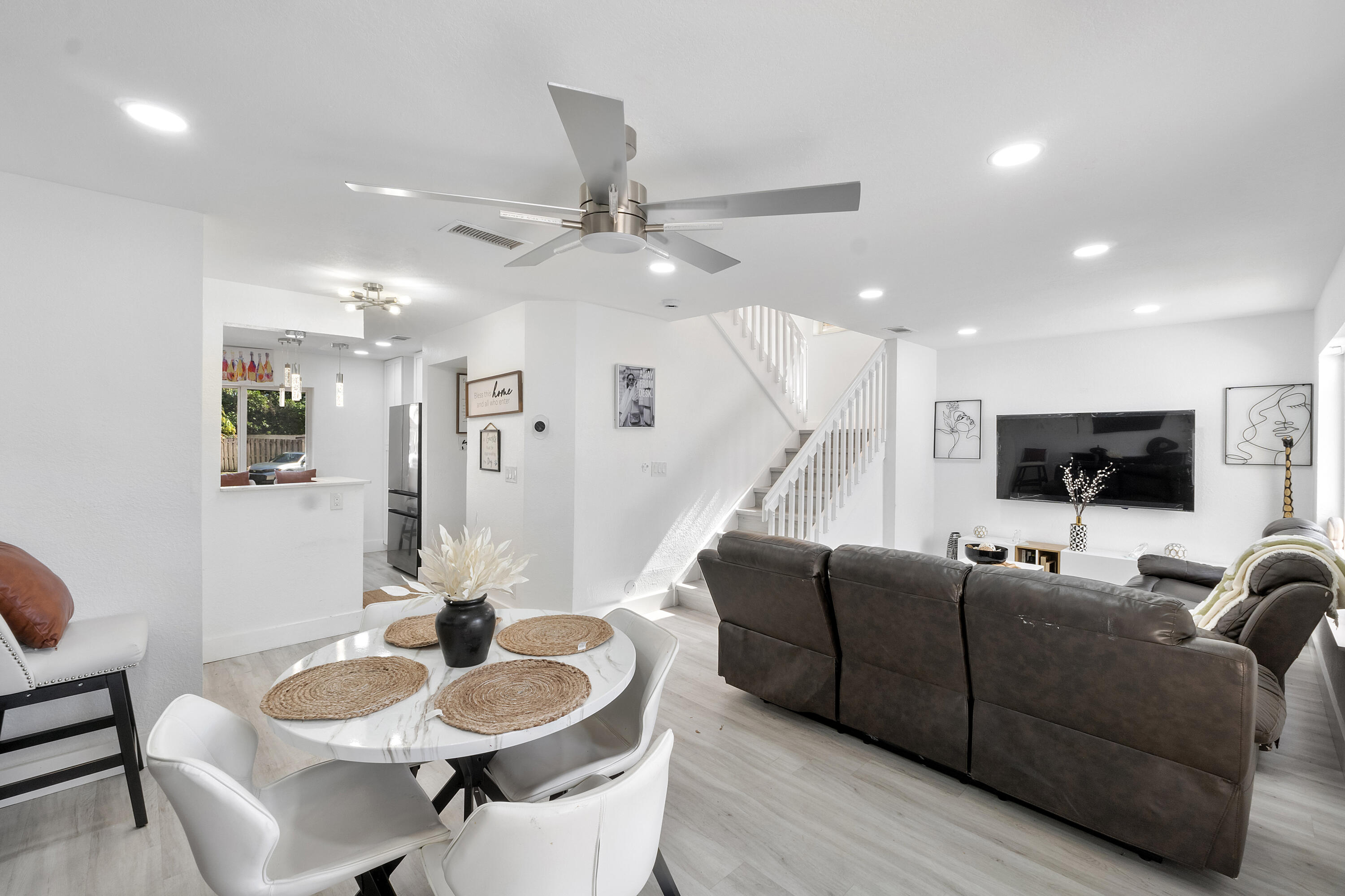 CORAL BAY REPLAT SECTION ONE - Residential