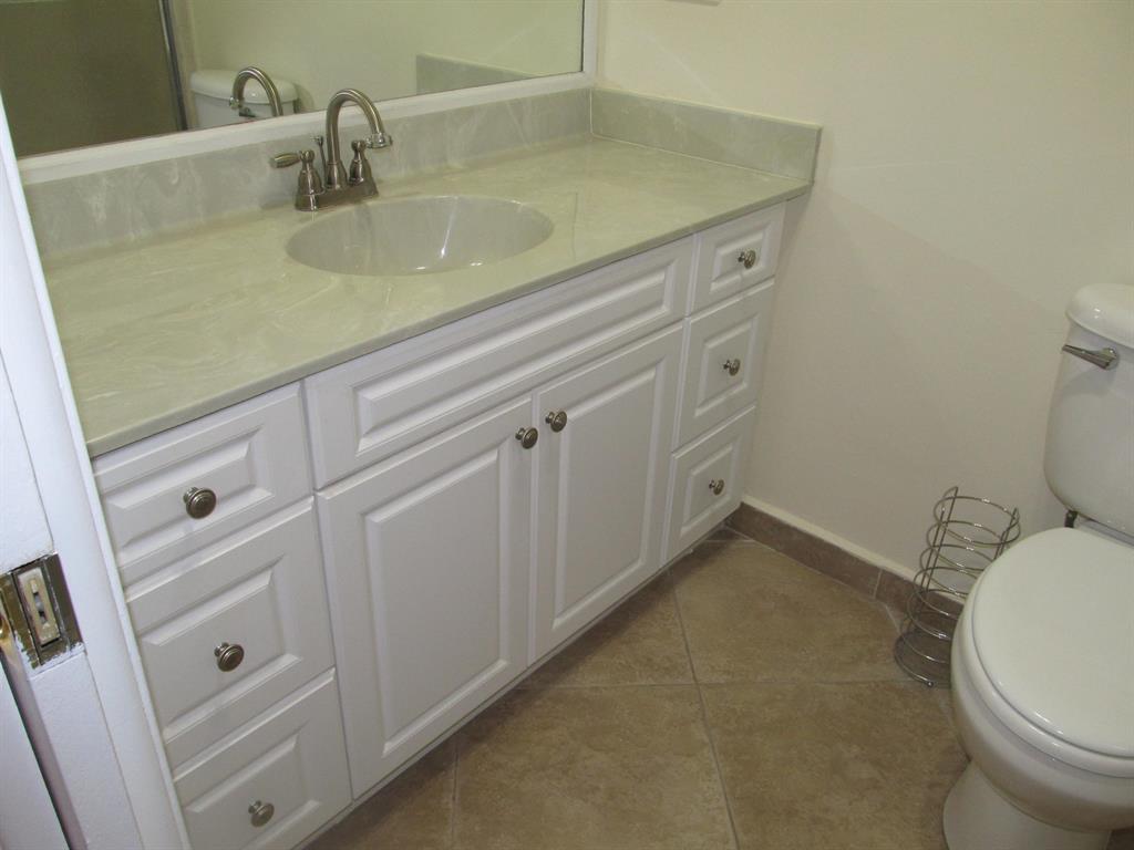 HIGH POINT OF DELRAY BEACH CONDO SEC II - Residential