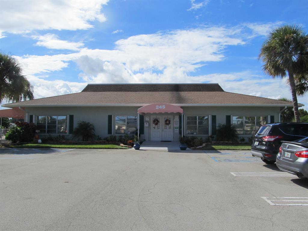 HIGH POINT OF DELRAY BEACH CONDO SEC II - Residential