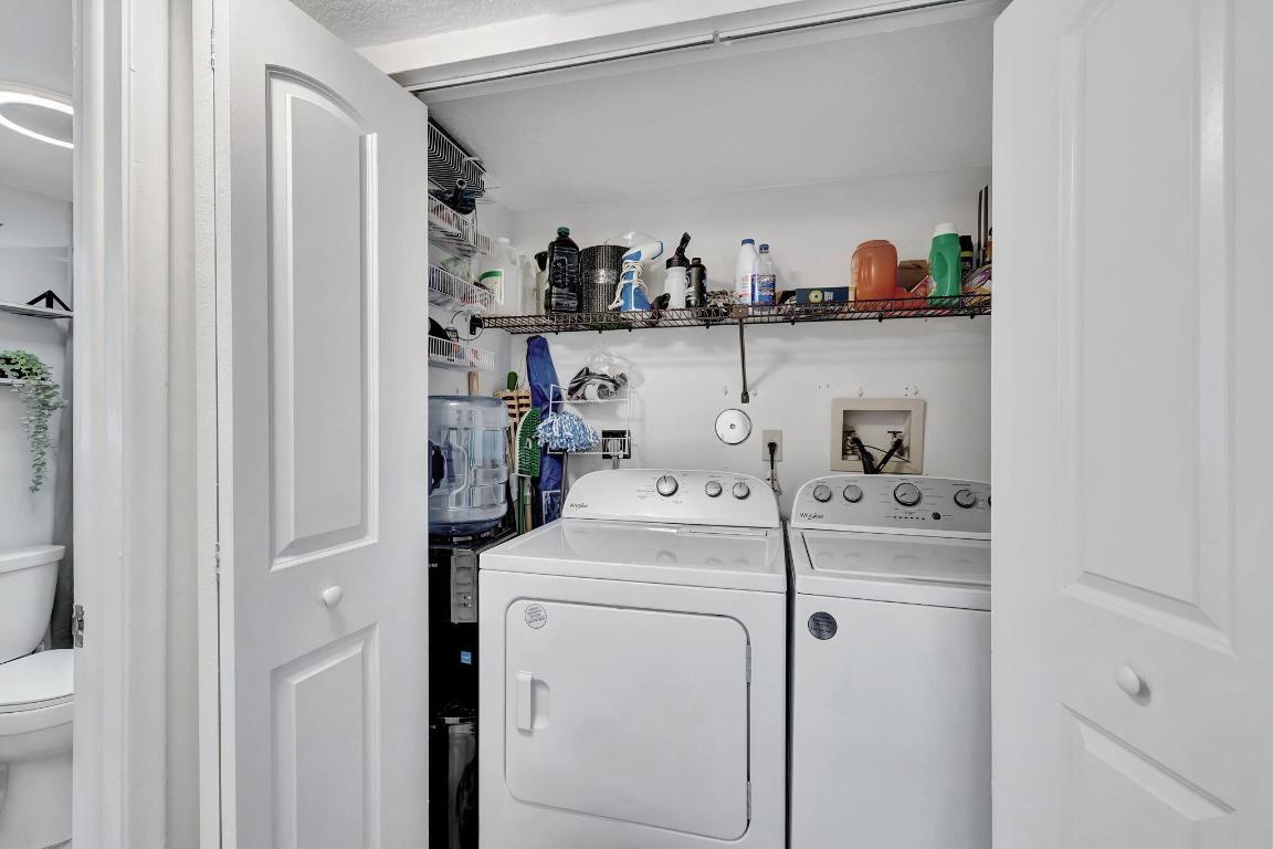 CENTURA PARC - Residential Lease