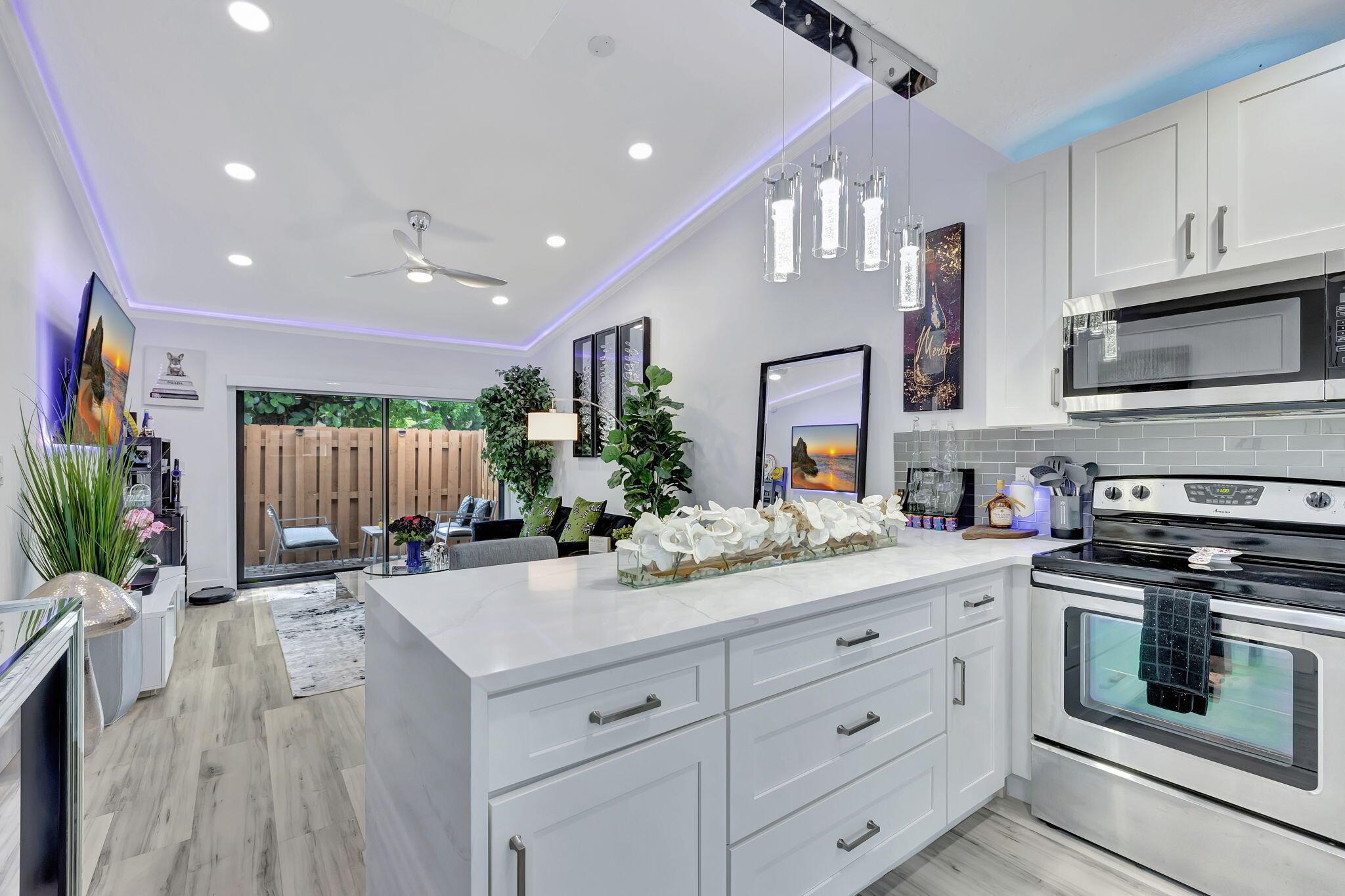 CENTURA PARC - Residential Lease